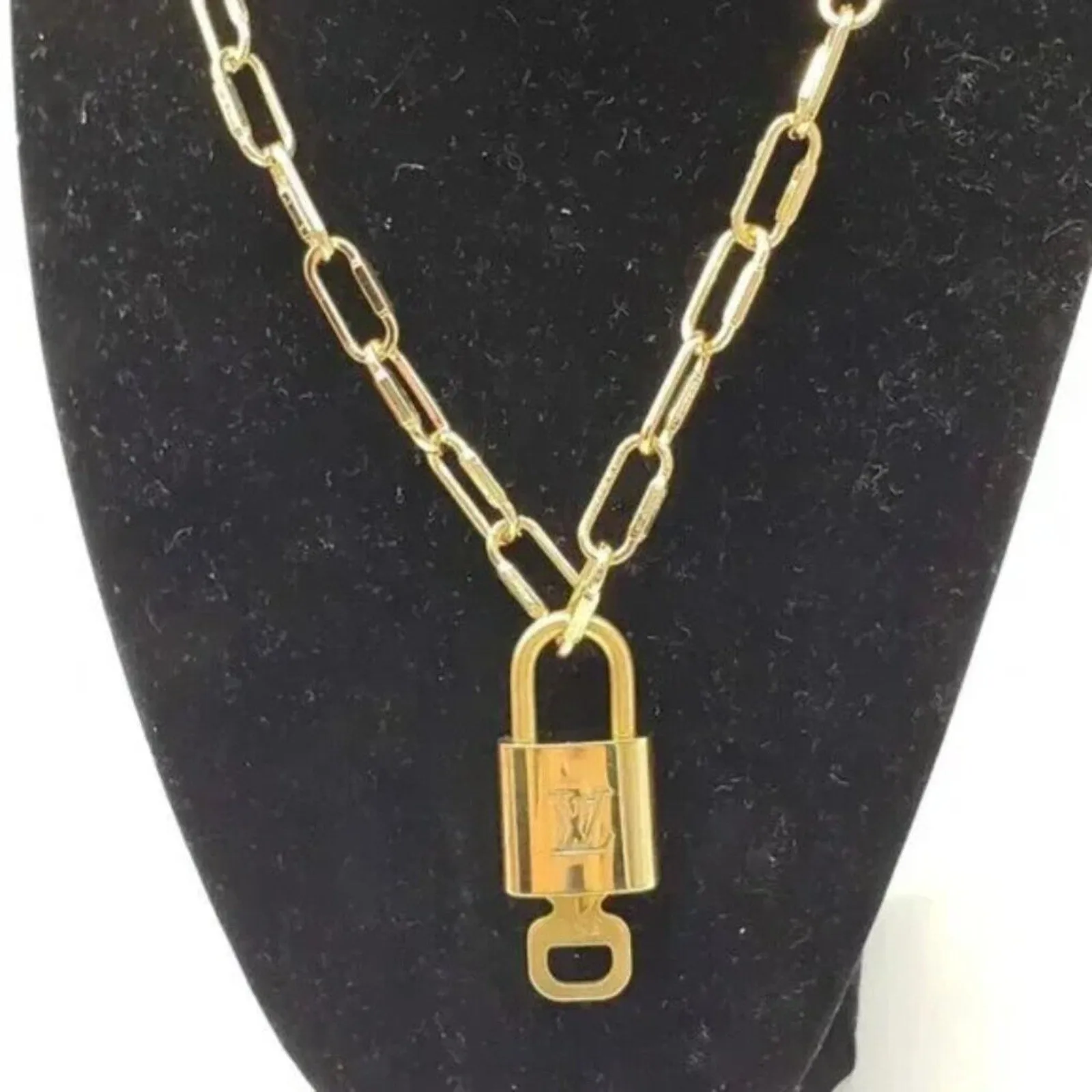 100% Auth Louis Vuitton Lock & Key with Unbranded Gold Plated Chain Necklace