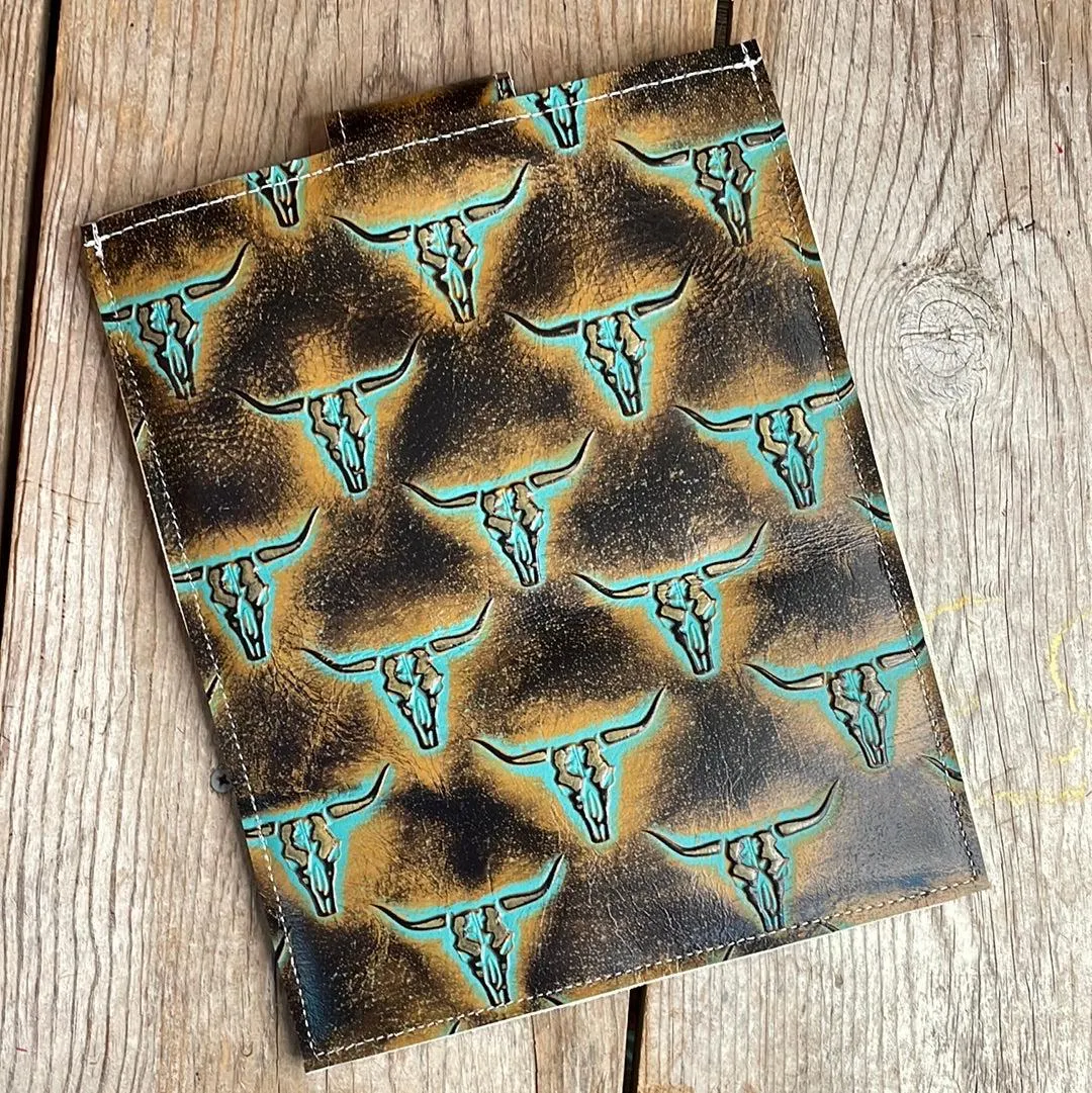 13'' Tablet Sleeve - Longhorn w/ Patina Skulls