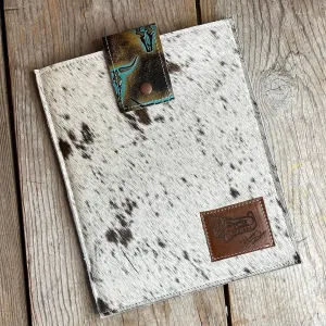 13'' Tablet Sleeve - Longhorn w/ Patina Skulls