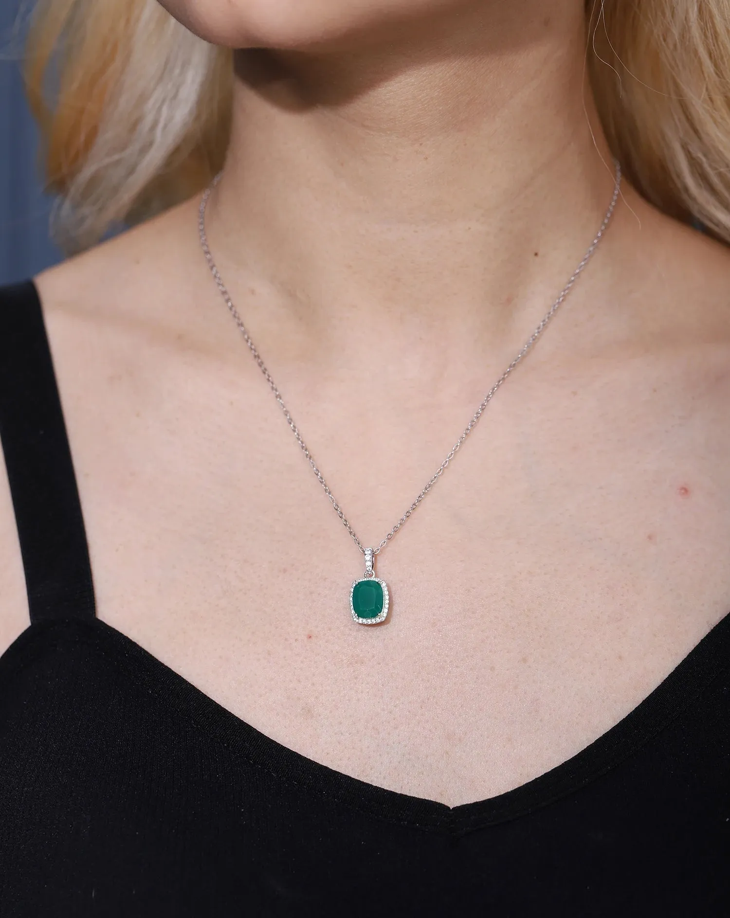 925 Sterling Silver Pendant Necklace with 3.67Ct Natural Green Agate Gemstone
