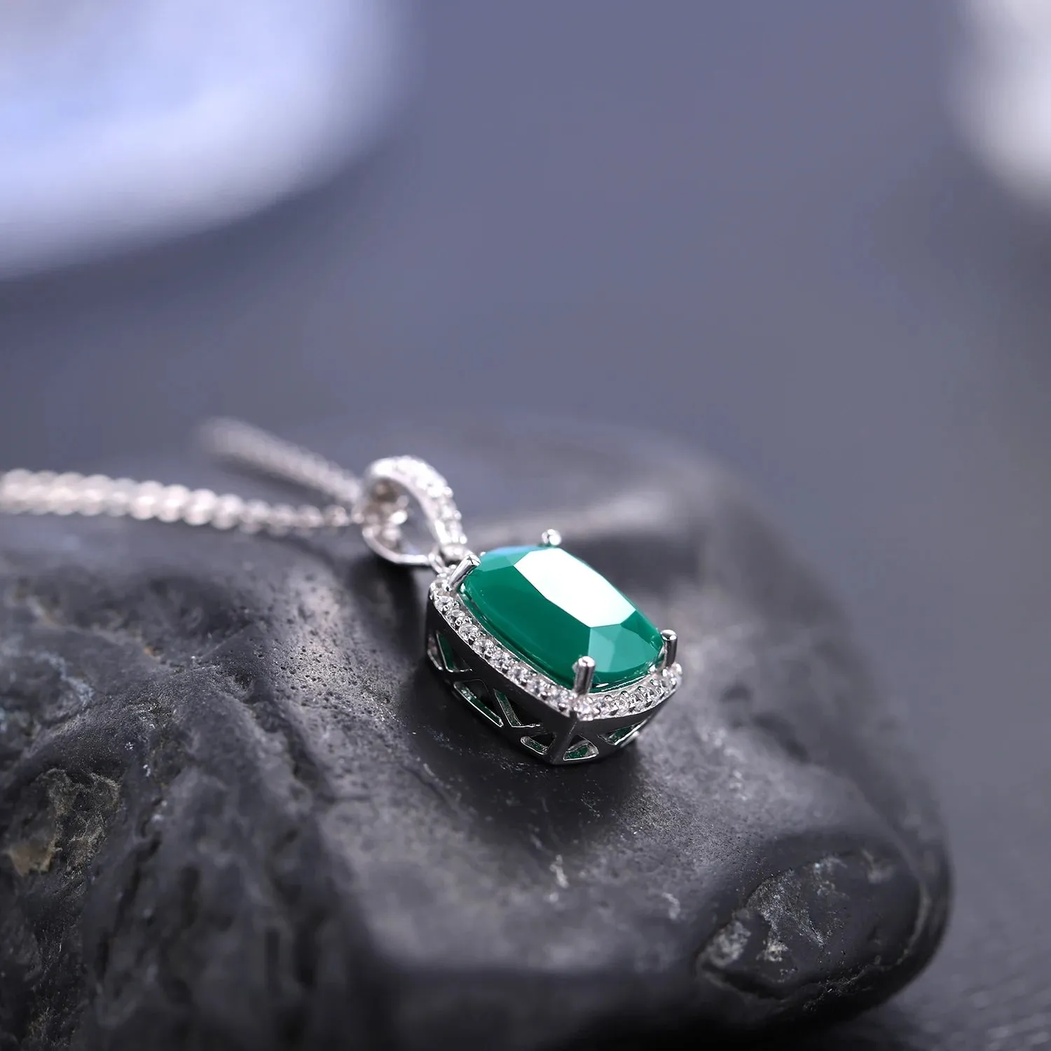 925 Sterling Silver Pendant Necklace with 3.67Ct Natural Green Agate Gemstone