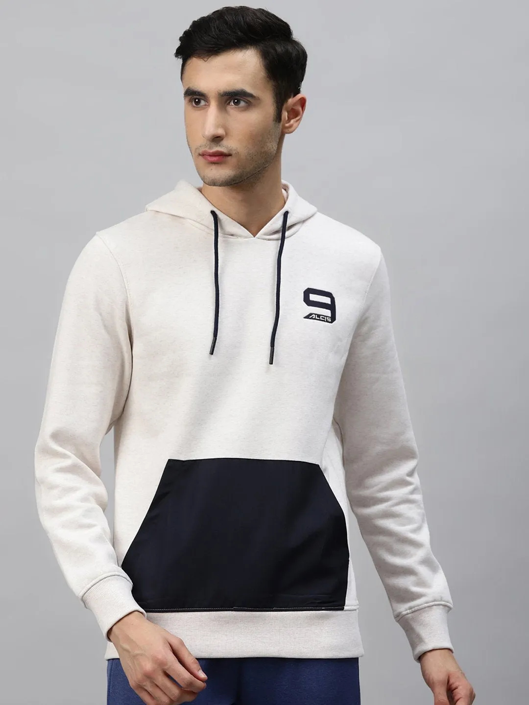Alcis Men Off-White Navy Blue Colourblocked Sweatshirt-S