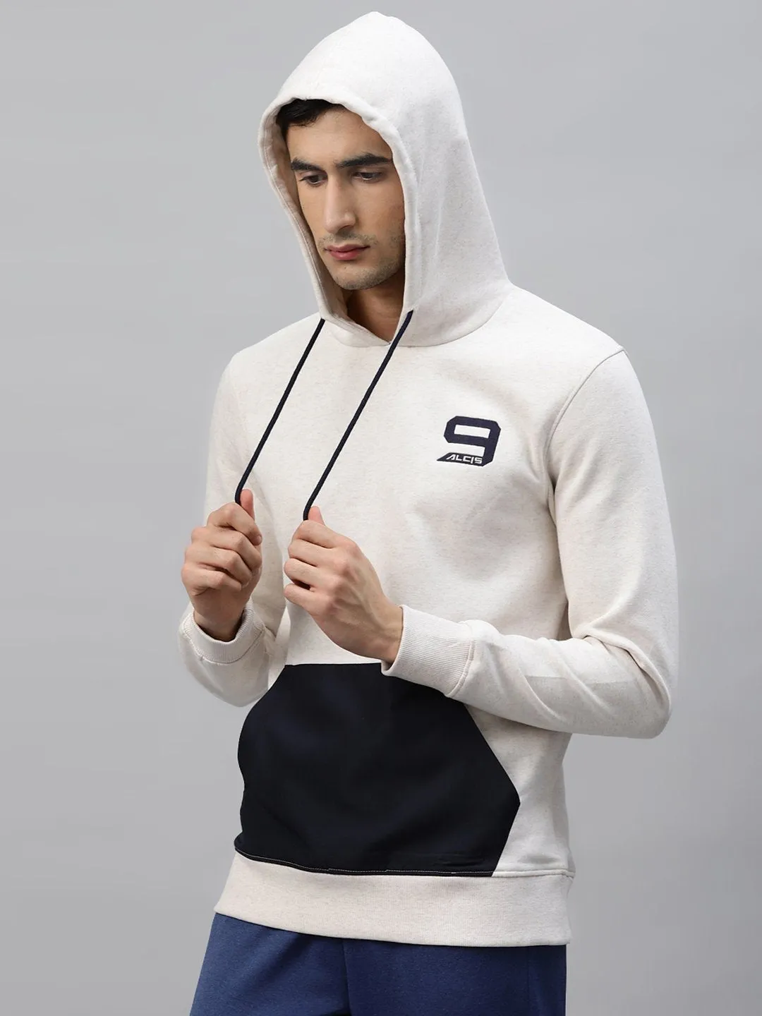 Alcis Men Off-White Navy Blue Colourblocked Sweatshirt-S