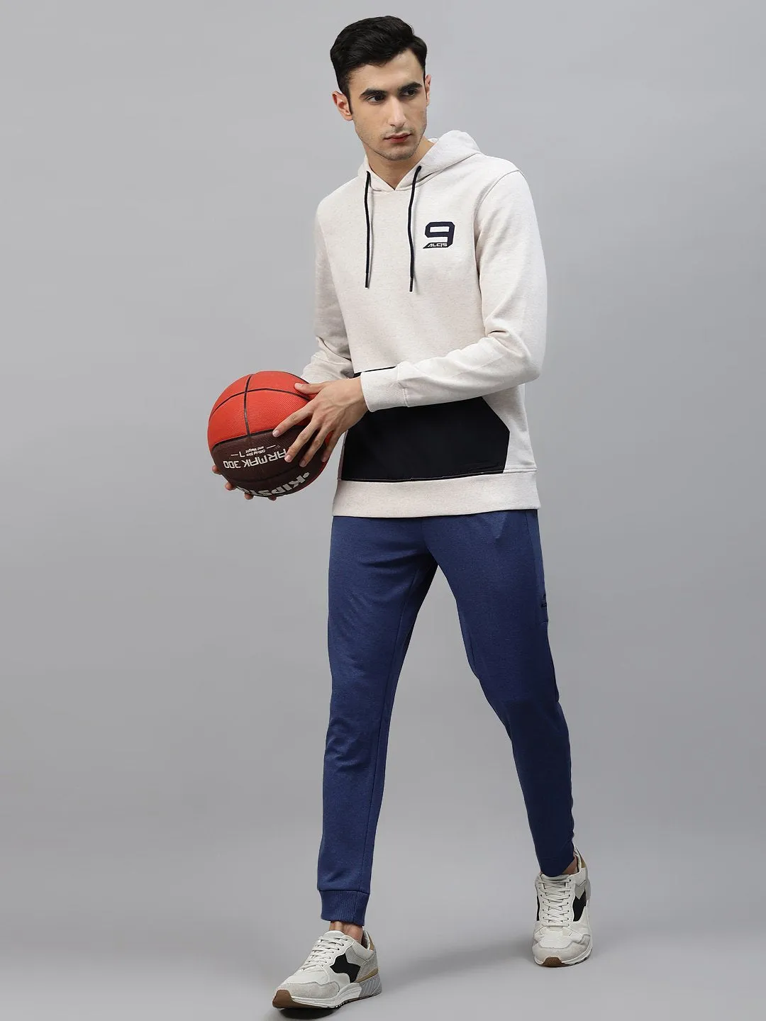 Alcis Men Off-White Navy Blue Colourblocked Sweatshirt-S