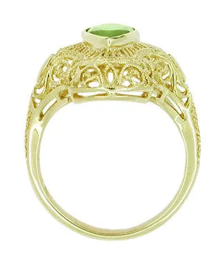 Art Deco Peridot Filigree Cocktail Ring in 14 Karat Yellow Gold