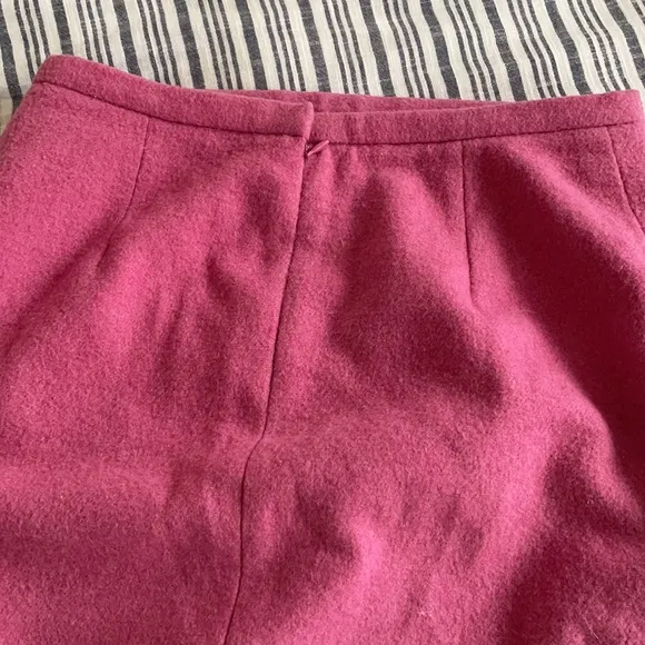 Beautiful BCBGMAXAZRIA pink wool blend midi skirt with fringe detail