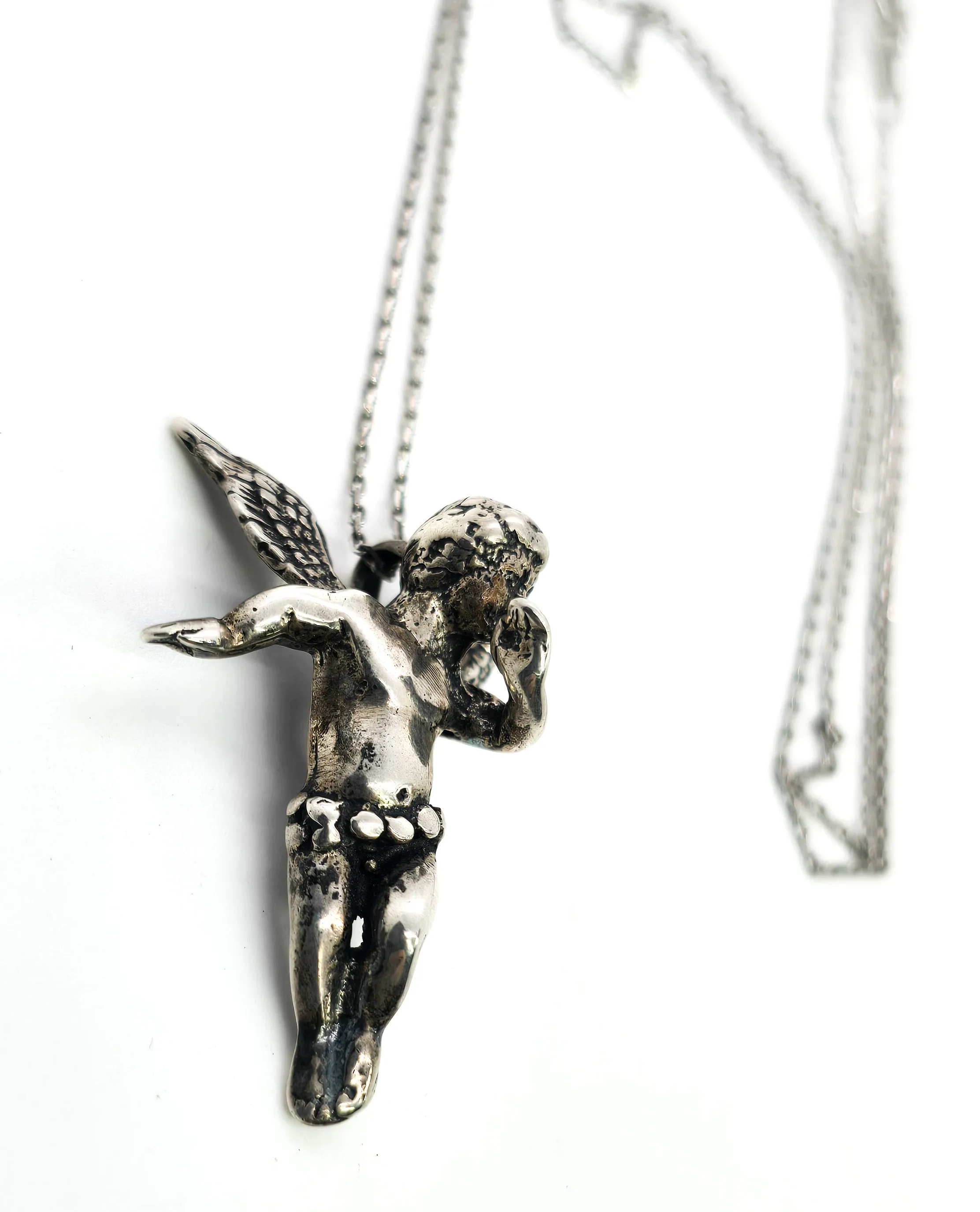 Cherub flying baby angel Putto Cupid vintage sterling silver pendant necklace
