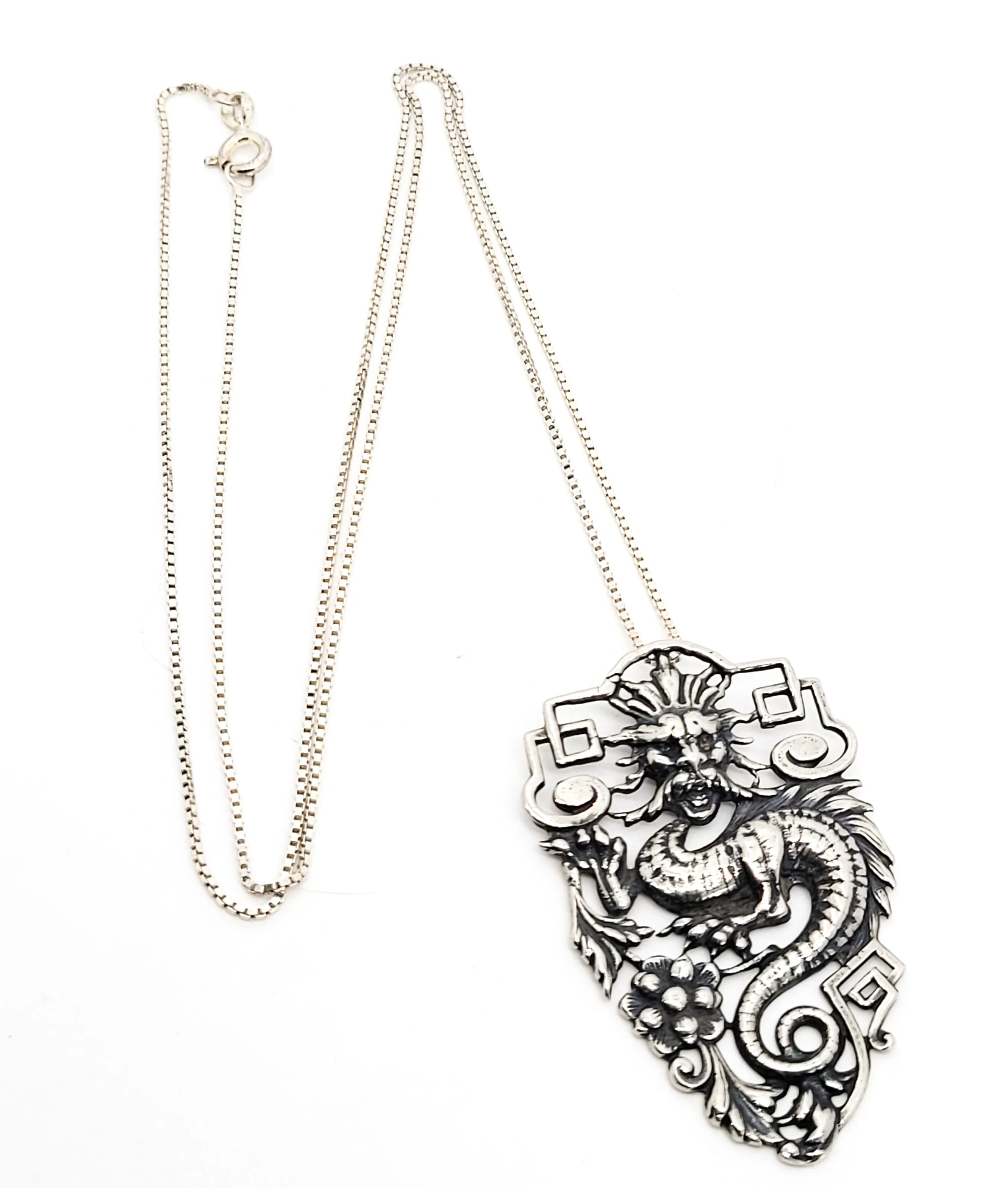 Chinese vintage Dragon Sterling silver vintage necklace