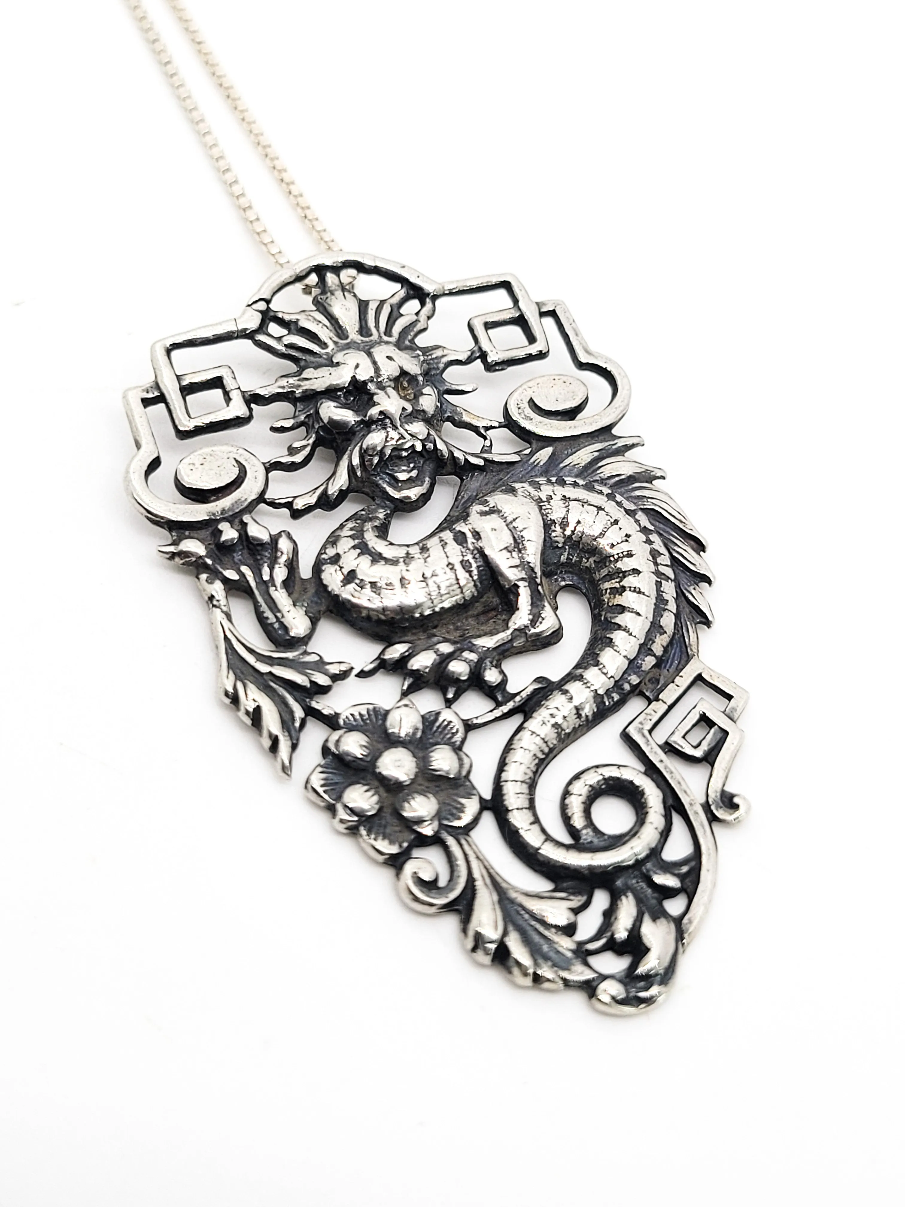 Chinese vintage Dragon Sterling silver vintage necklace