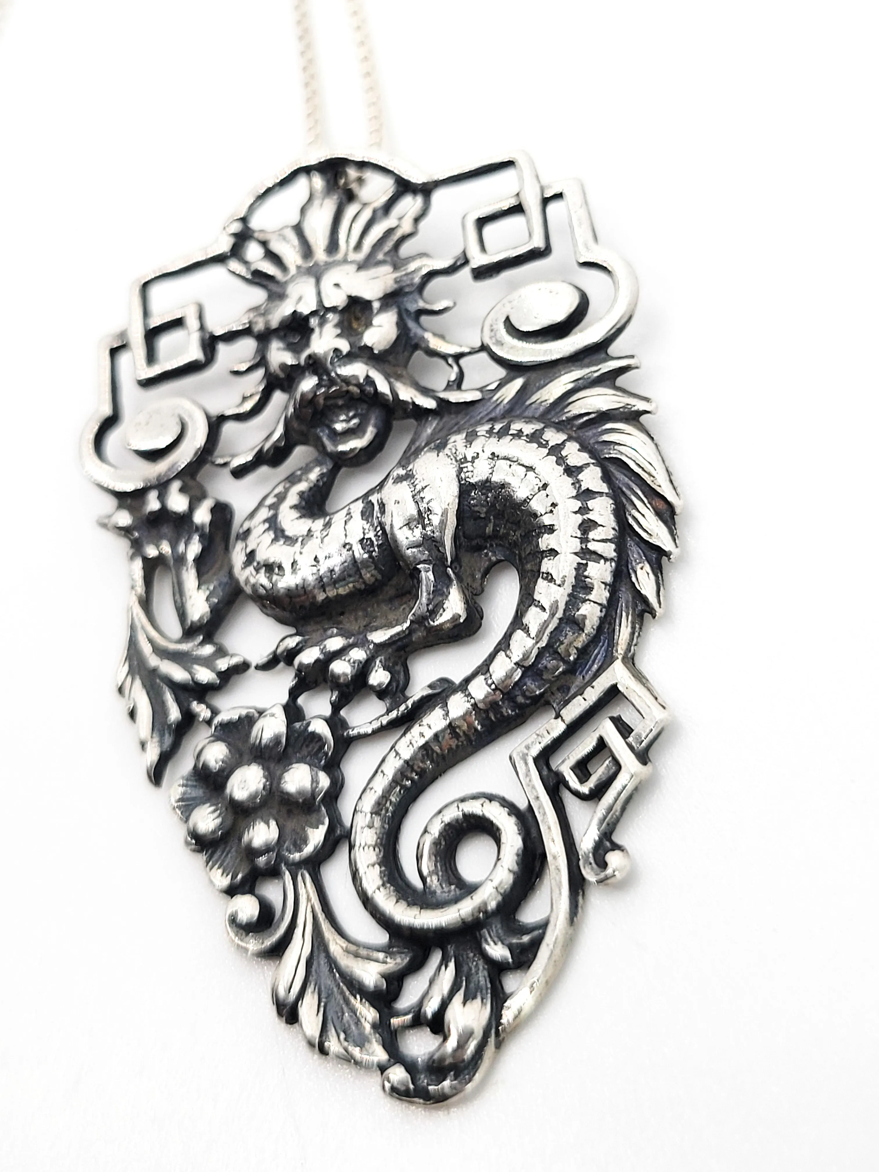 Chinese vintage Dragon Sterling silver vintage necklace