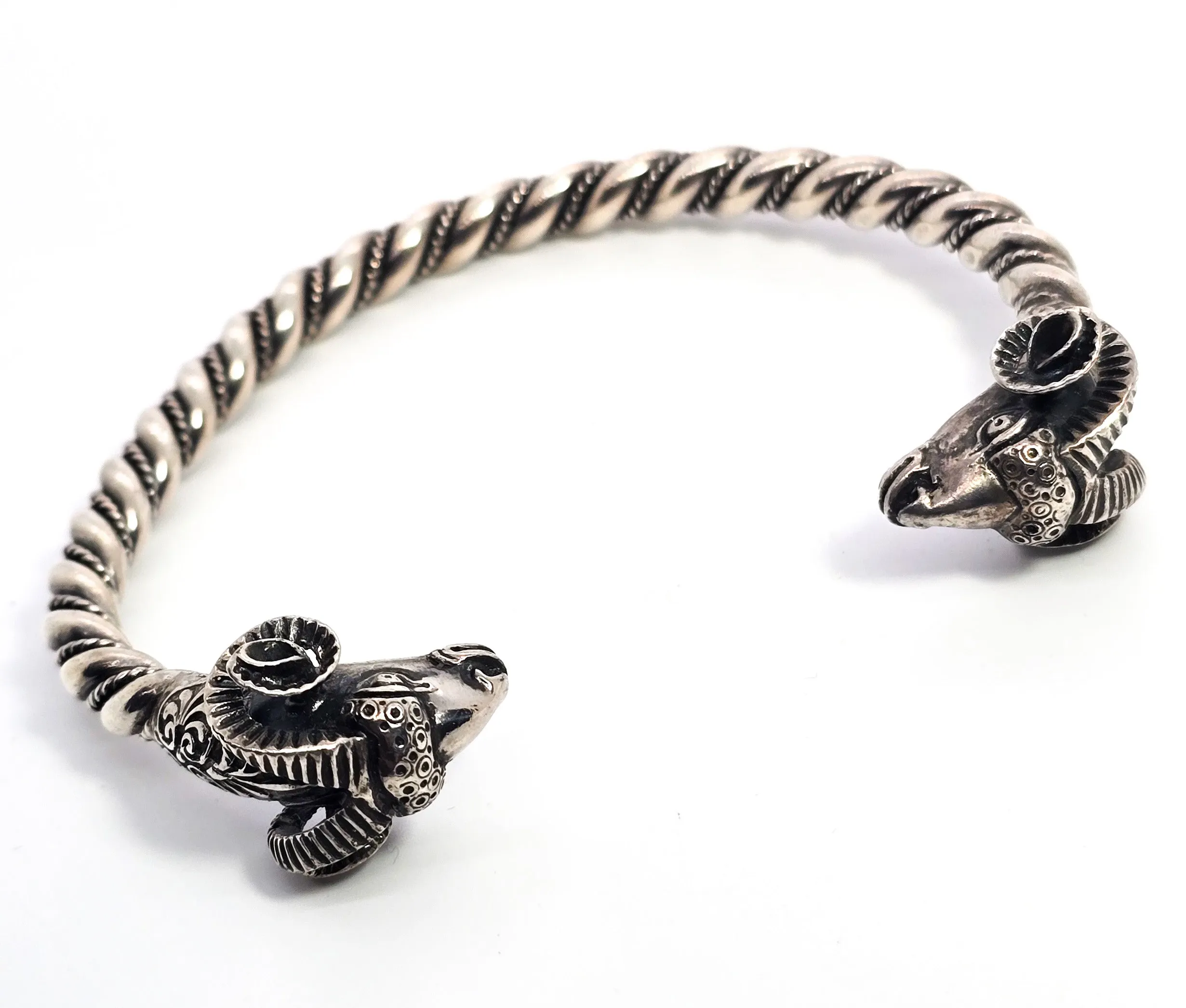 Double Rams head Greek detailed vintage signed solid sterling silver bangle bracelet