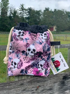 Drawstring Project Bag by Rose (MEDIUM or X-LARGE) - SKULLS and ROSES / Black