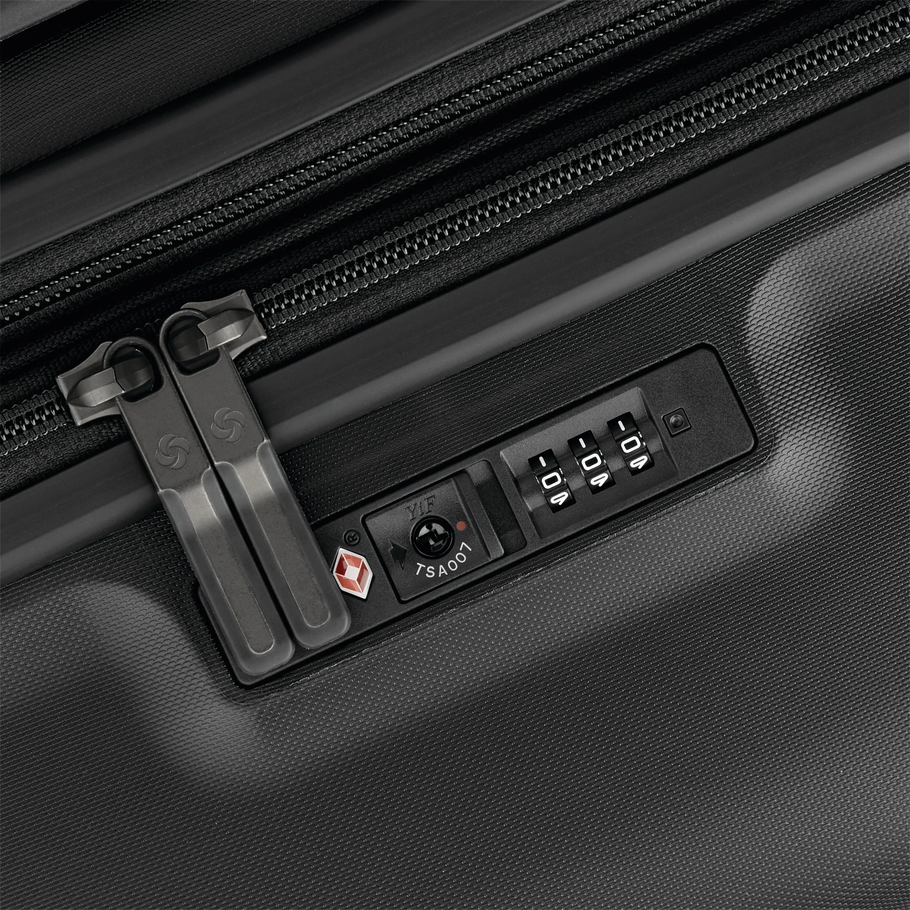 Elevation Plus Large Spinner Luggage