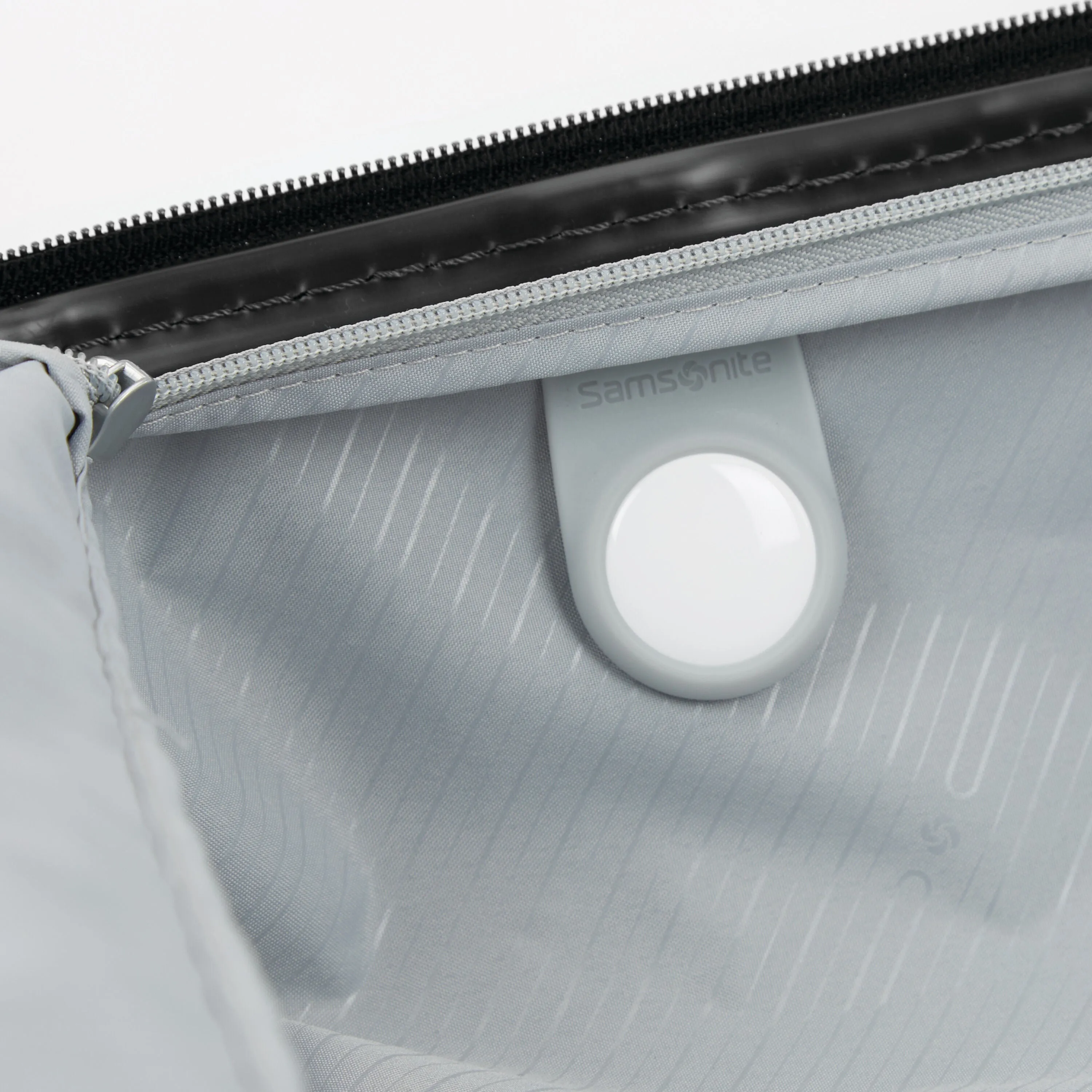 Elevation Plus Large Spinner Luggage