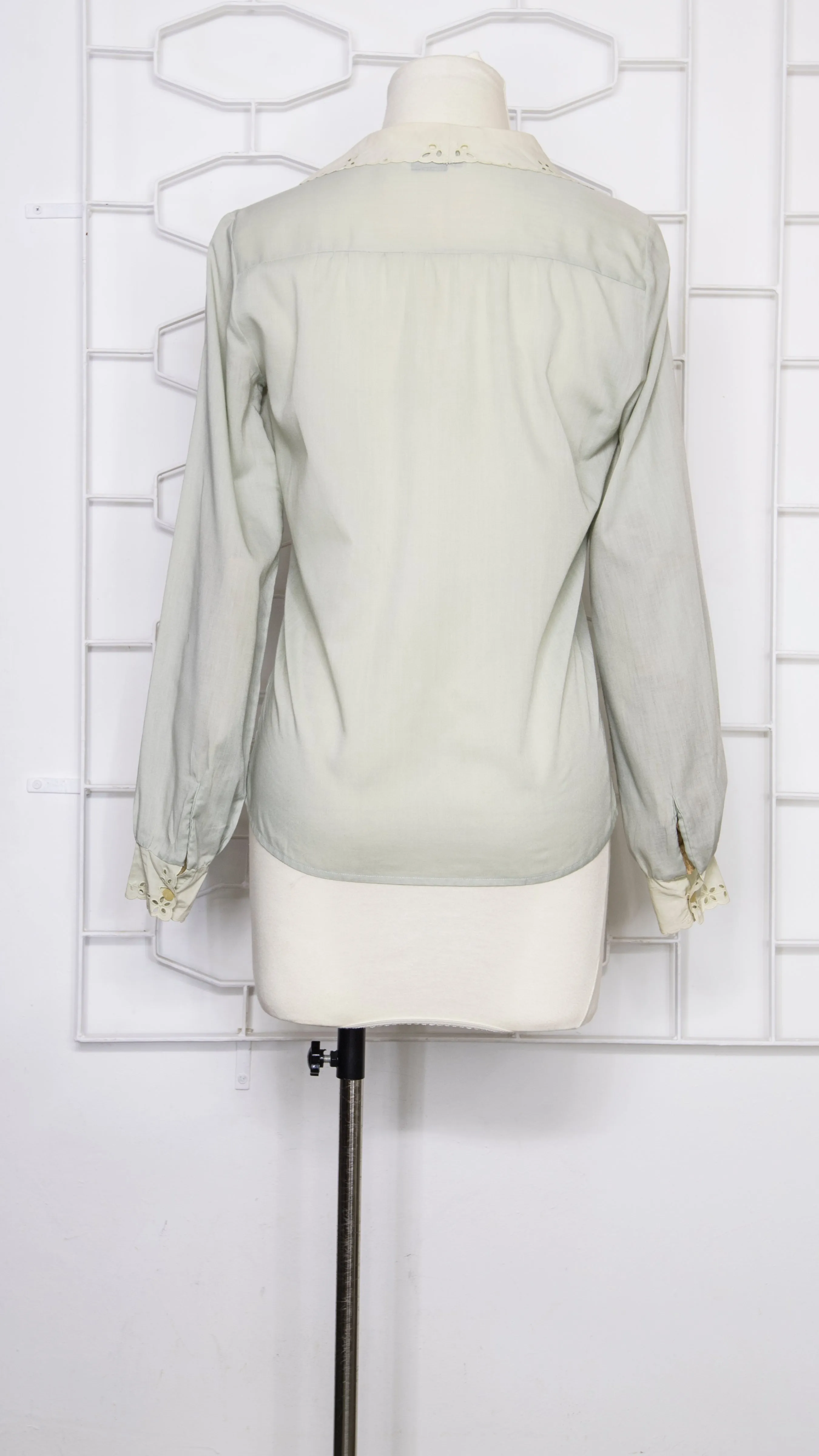 Embroidery Collar Classic Blouse
