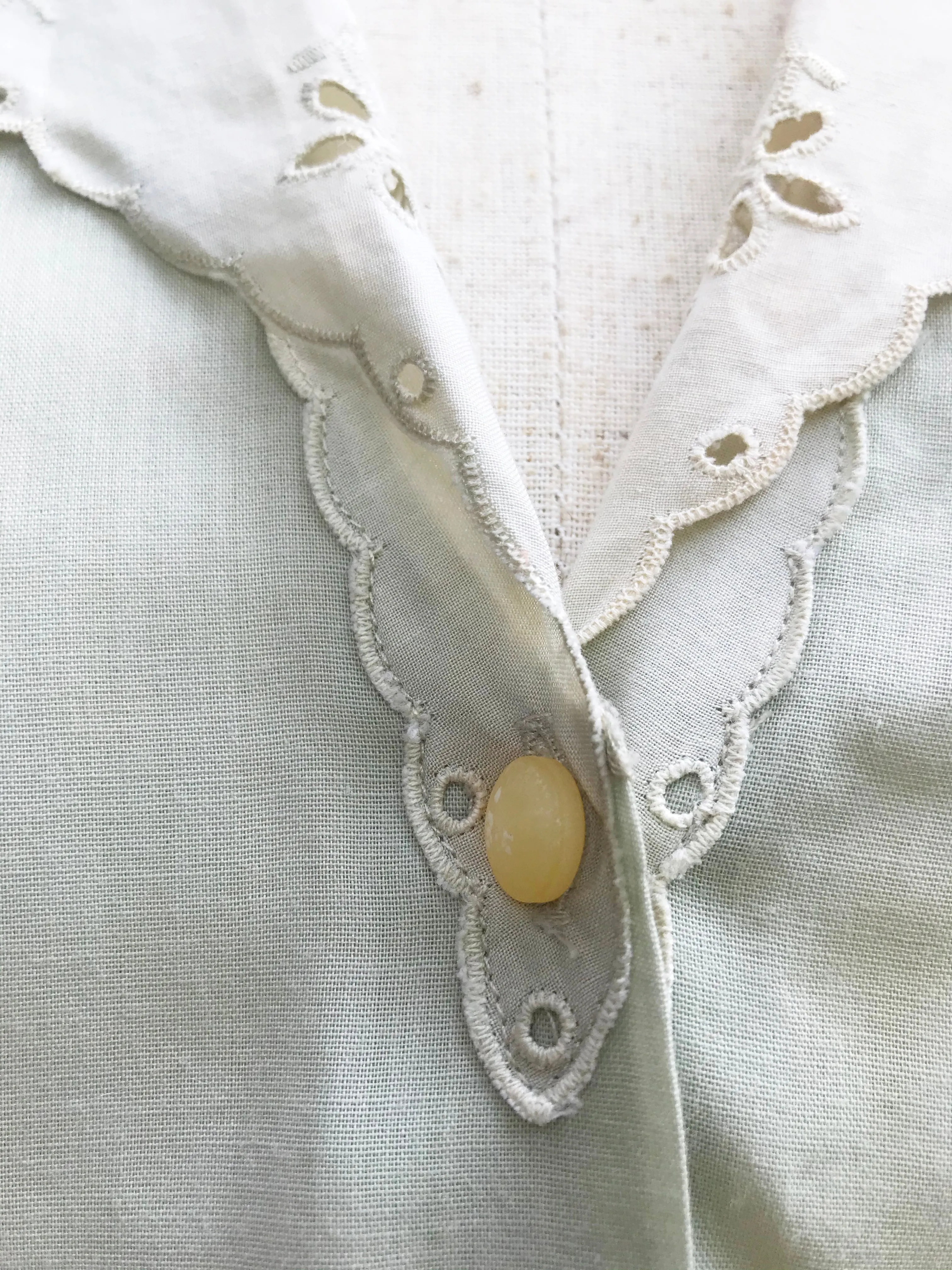 Embroidery Collar Classic Blouse