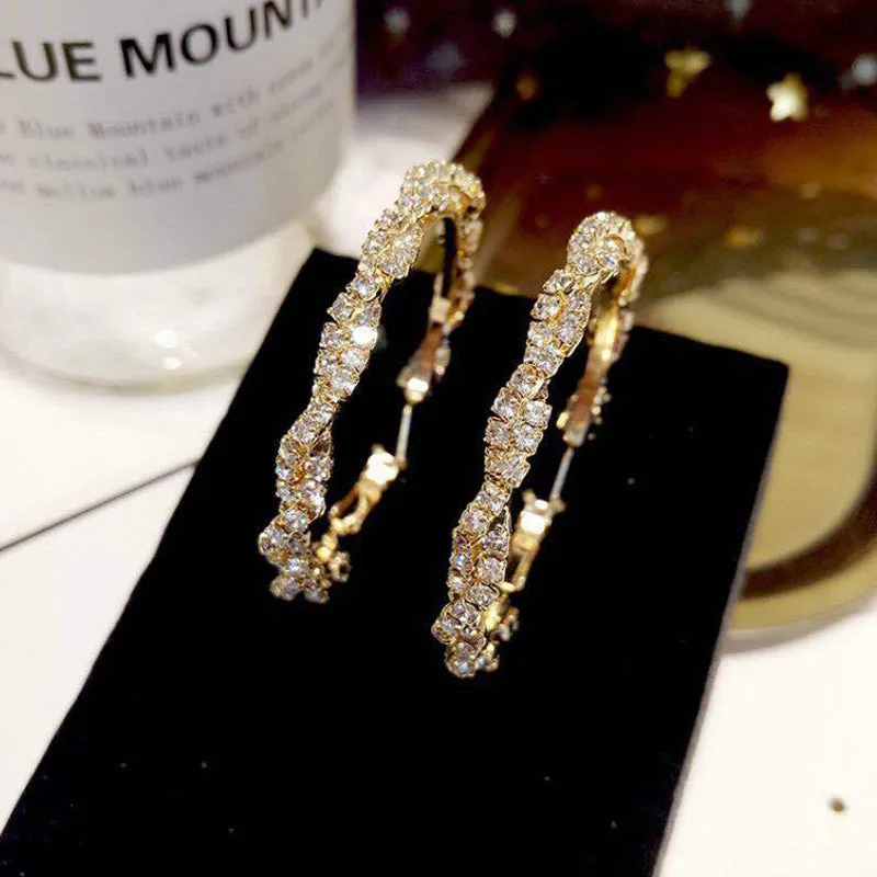 Fashion Circle Shape Studded Earrings