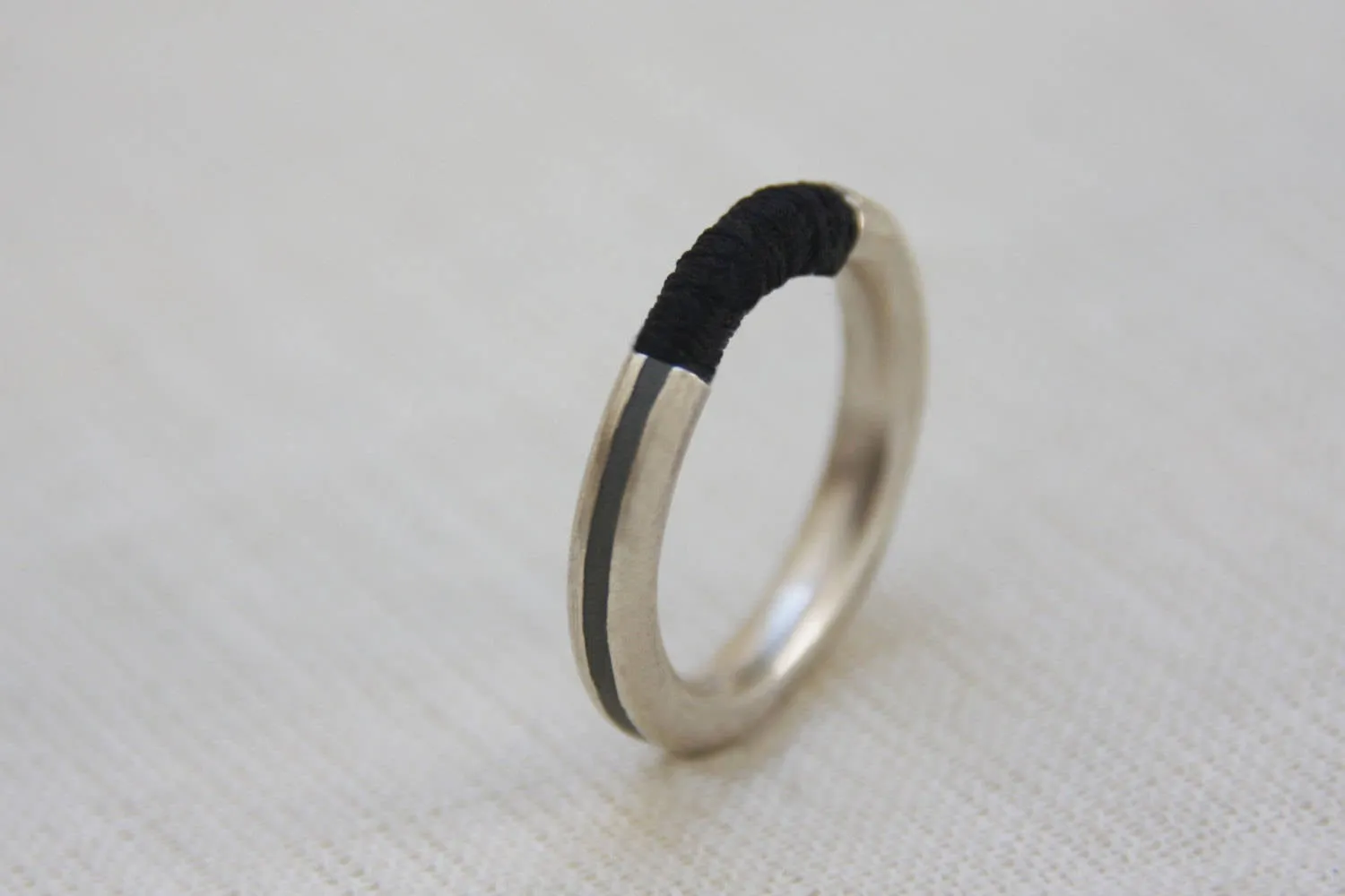 Fashion unique Silver And Blue Ring