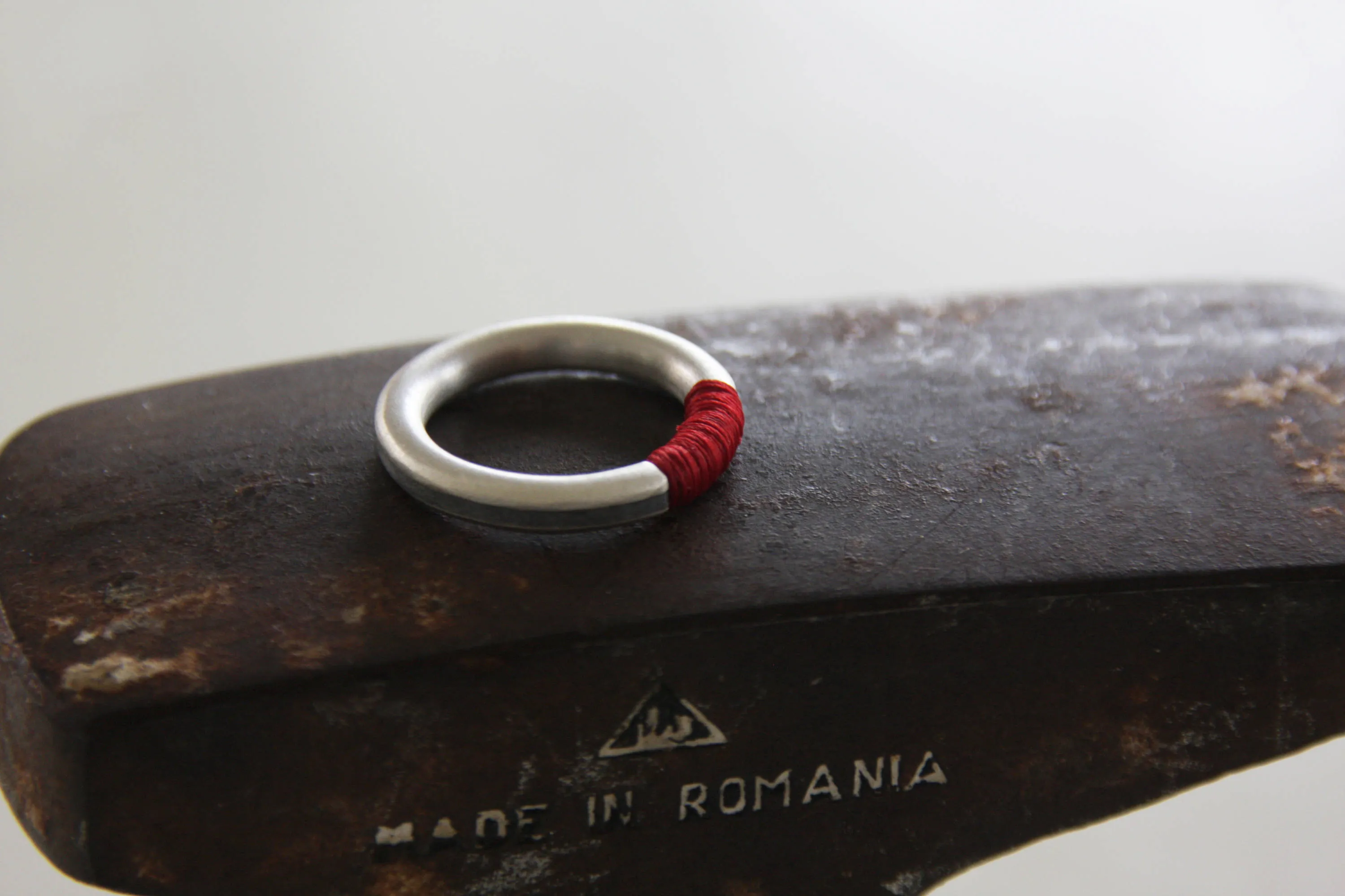 Fashion unique Silver And Blue Ring