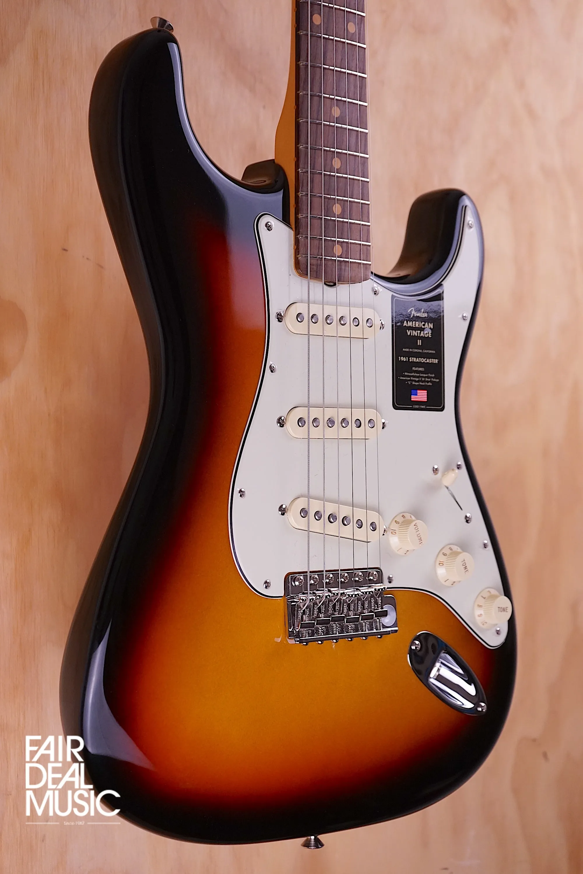 Fender American Vintage II '61 Stratocaster in 3-Tone Sunburst, Open-Box