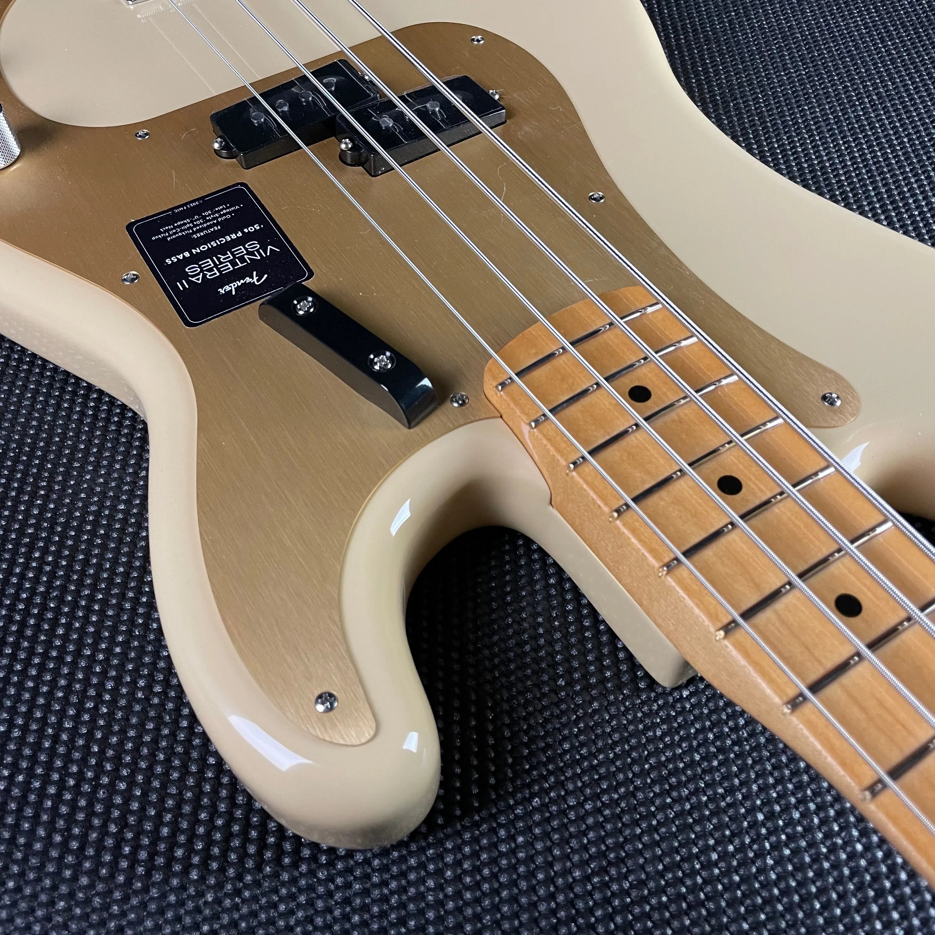 Fender Vintera II '50s Precision Bass, Maple Fingerboard- Desert Sand (MX23117308)