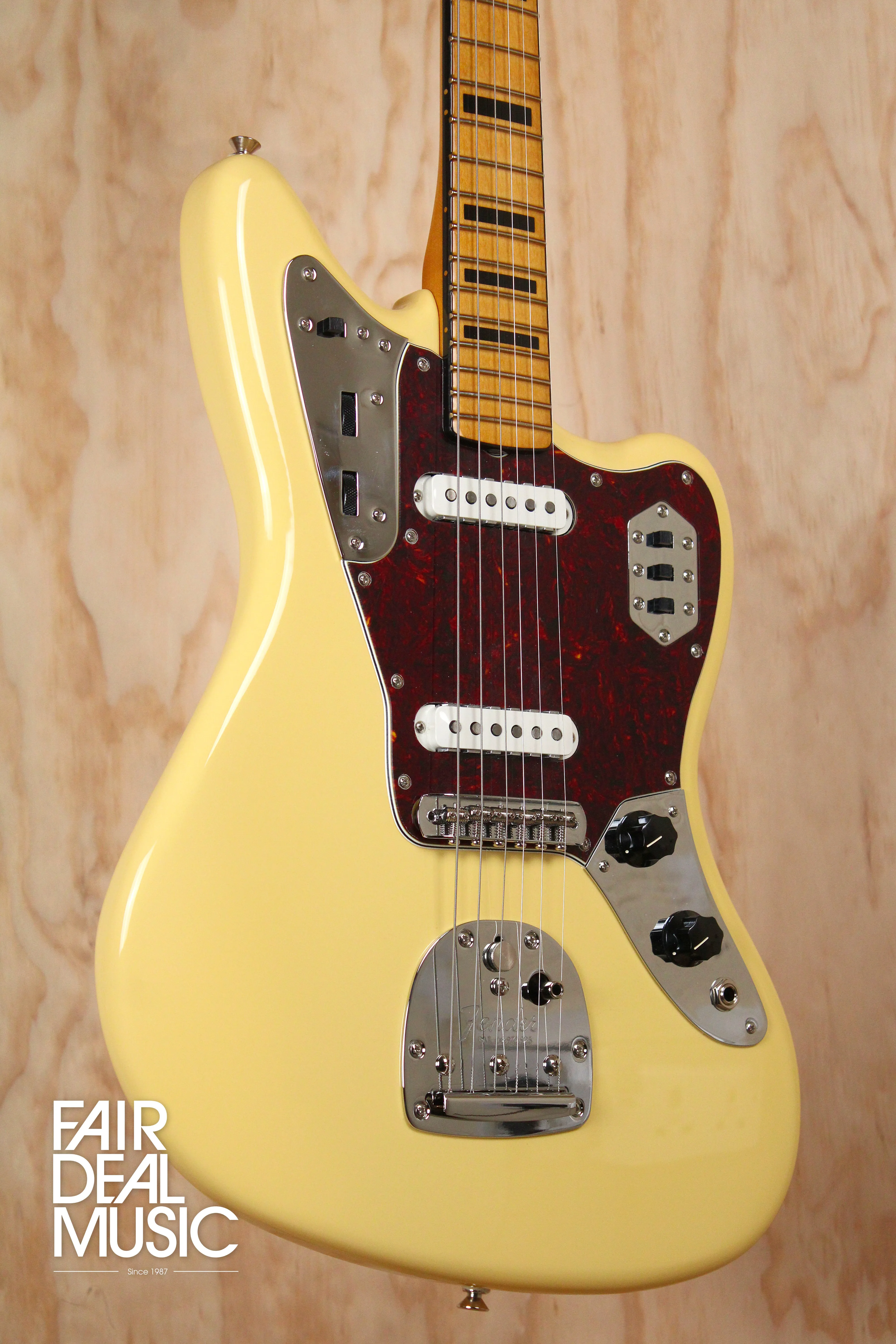 Fender Vintera II '70s Jaguar, Vintage White, Ex Display