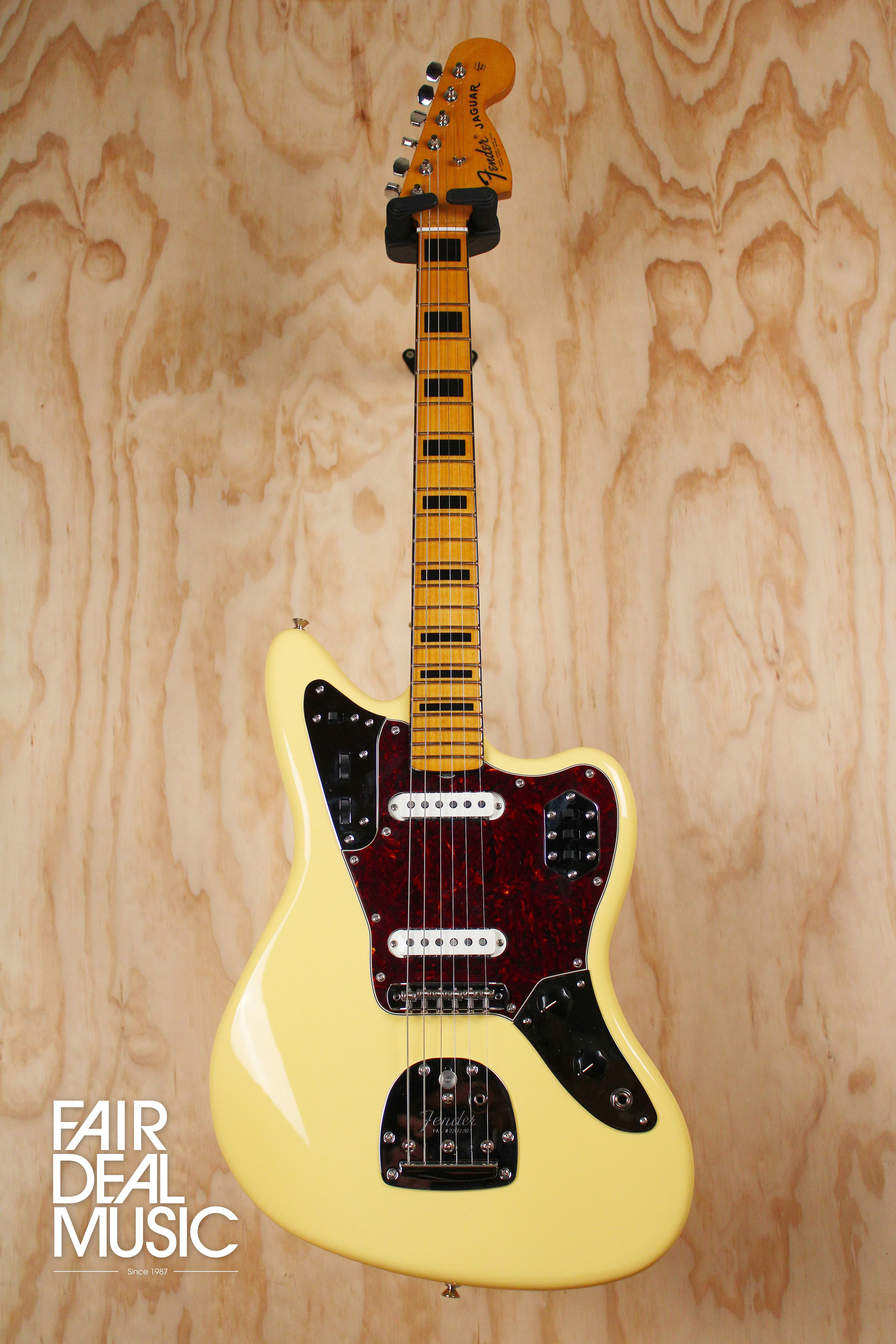 Fender Vintera II '70s Jaguar, Vintage White, Ex Display