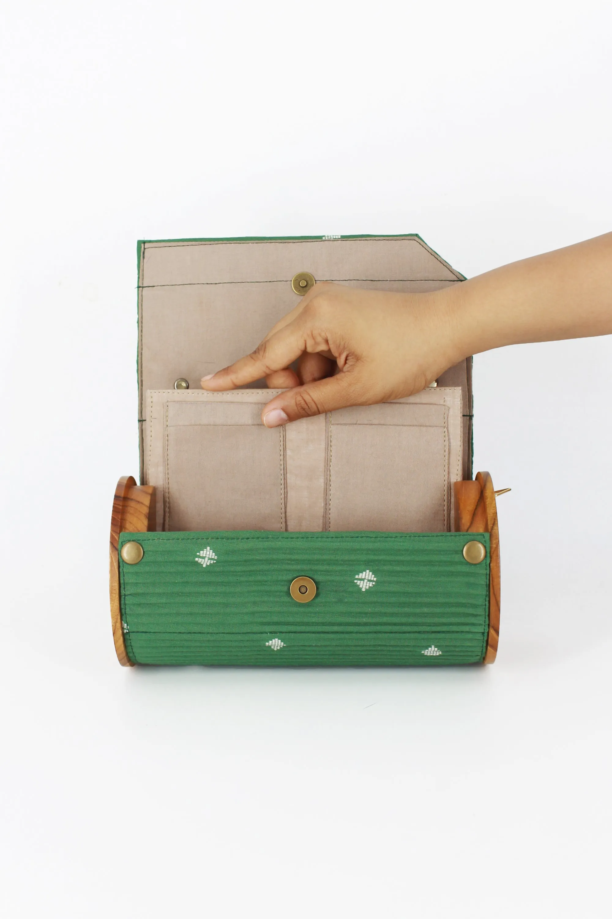 FERN Round Clutch - Single Sleeve