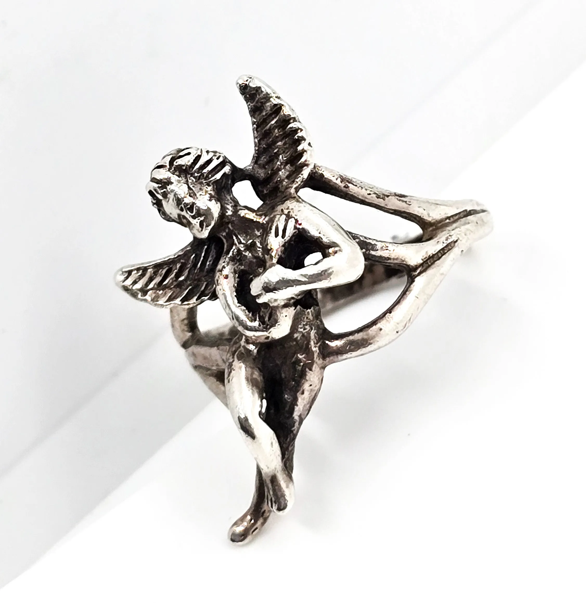 Flying Cupid Angel Playing hard Mexican split shank sterling silver vintage ring size 8.5