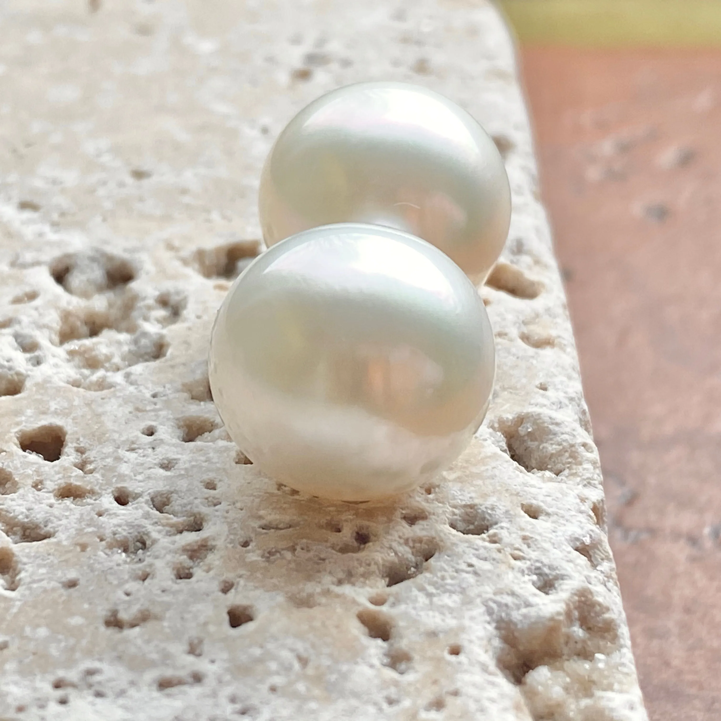 Genuine Cultured Paspaley South Sea Loose Pearl Pair "Fashion" Quality 14mm