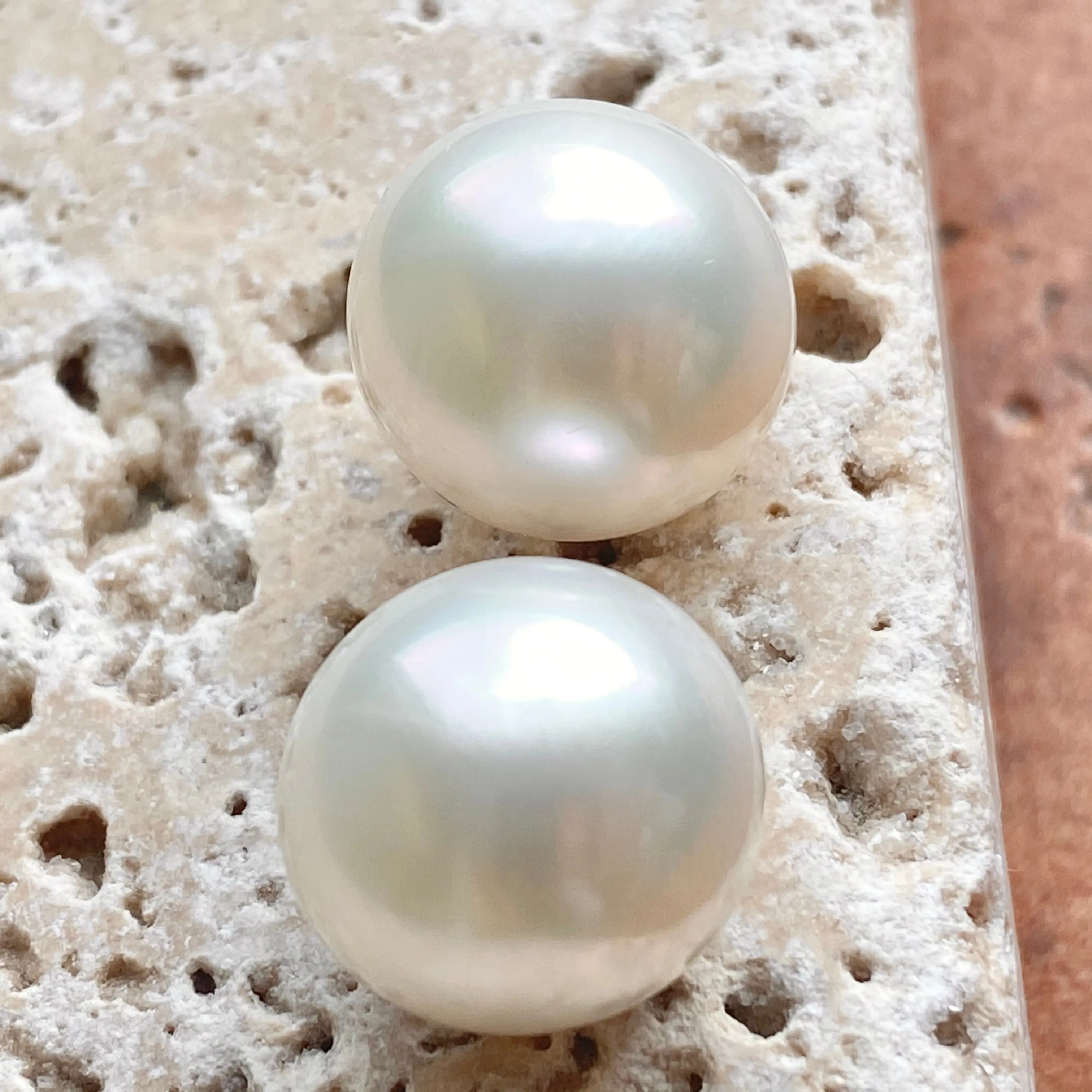 Genuine Cultured Paspaley South Sea Loose Pearl Pair "Fashion" Quality 14mm