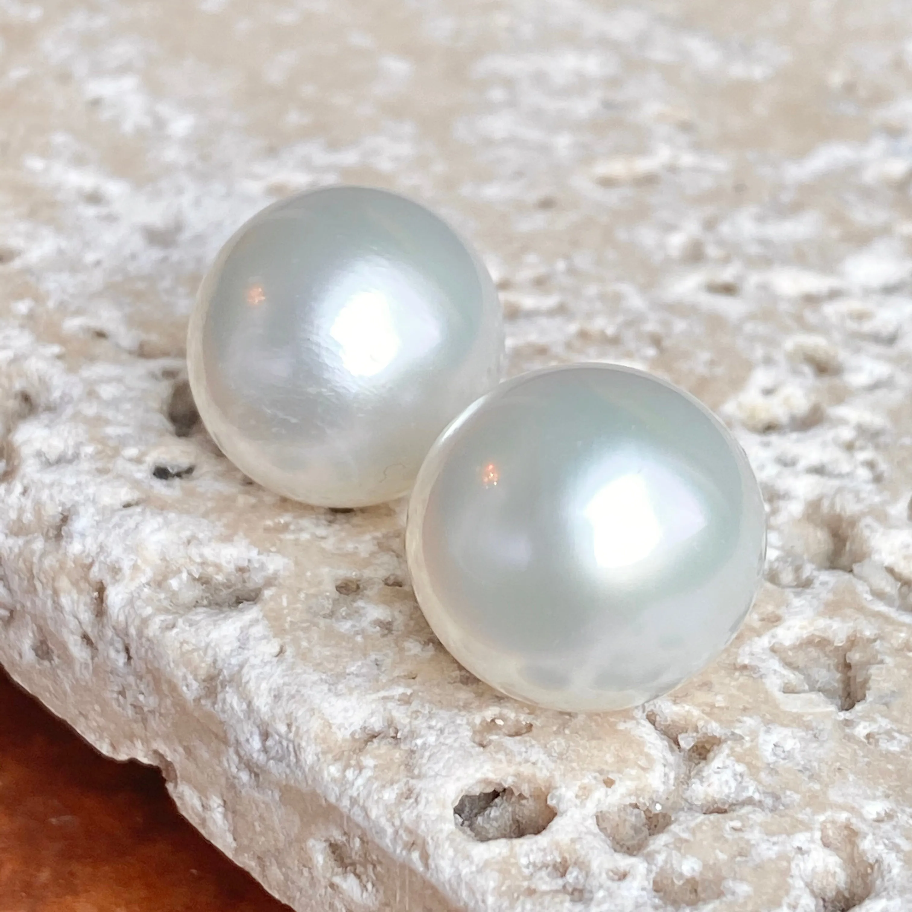 Genuine Cultured Paspaley South Sea Loose Pearl Pair "Fashion" Quality 14mm