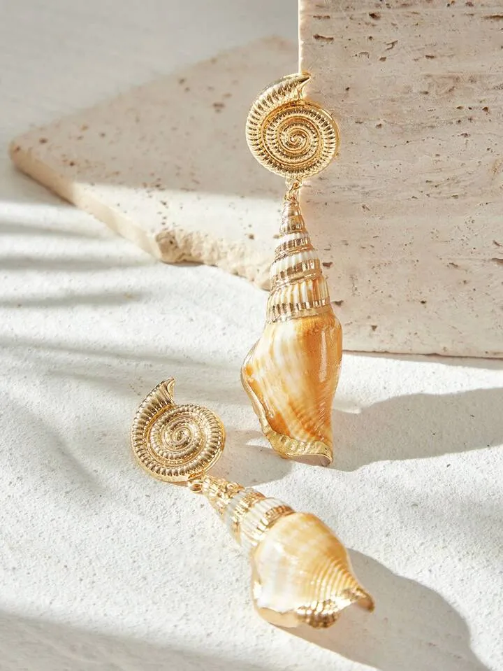 GOLDEN SHELL DANGLE EARRINGS