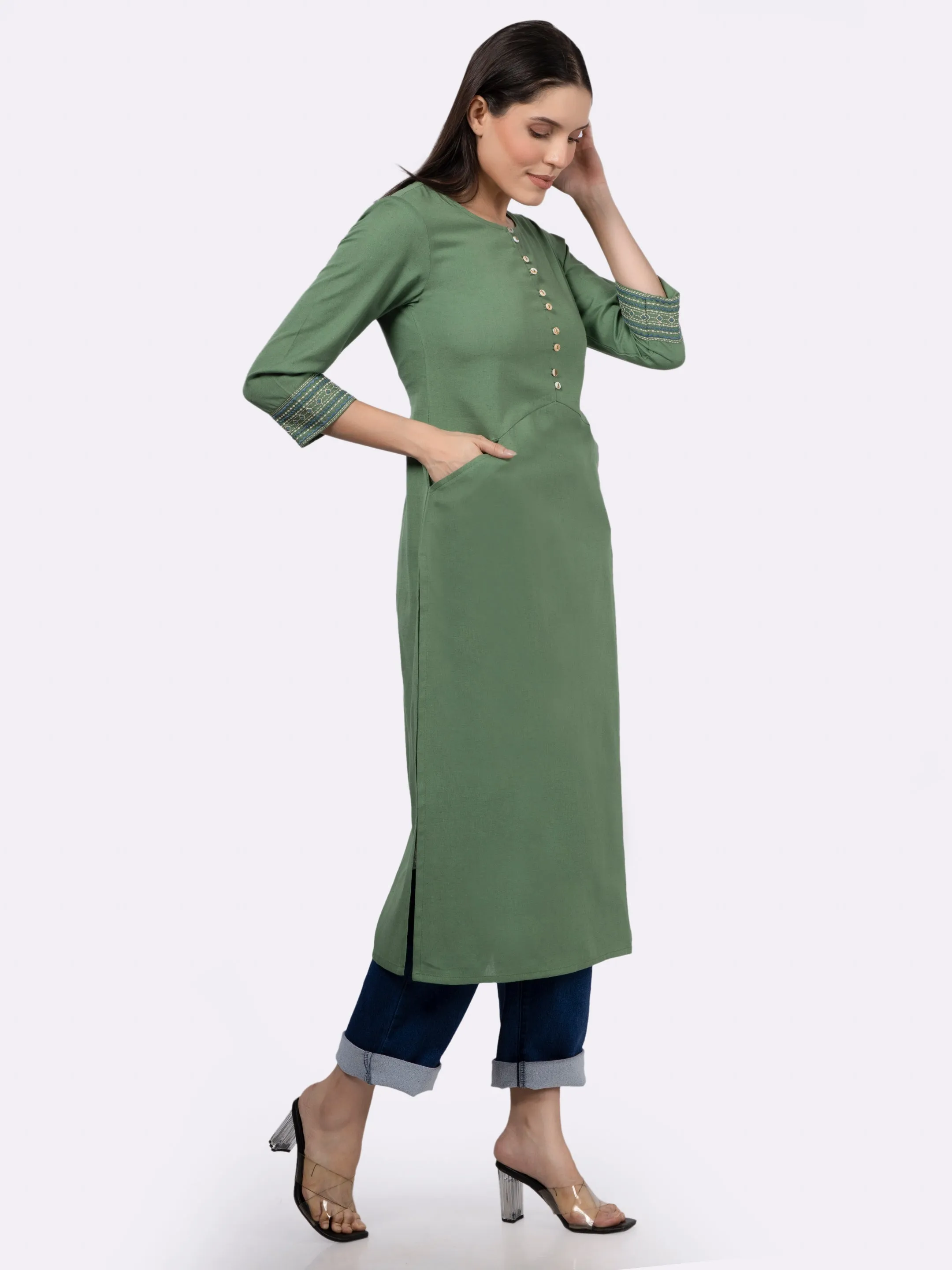 Green Solid Cotton Kurta with Pockets & Sleeve Embroidery