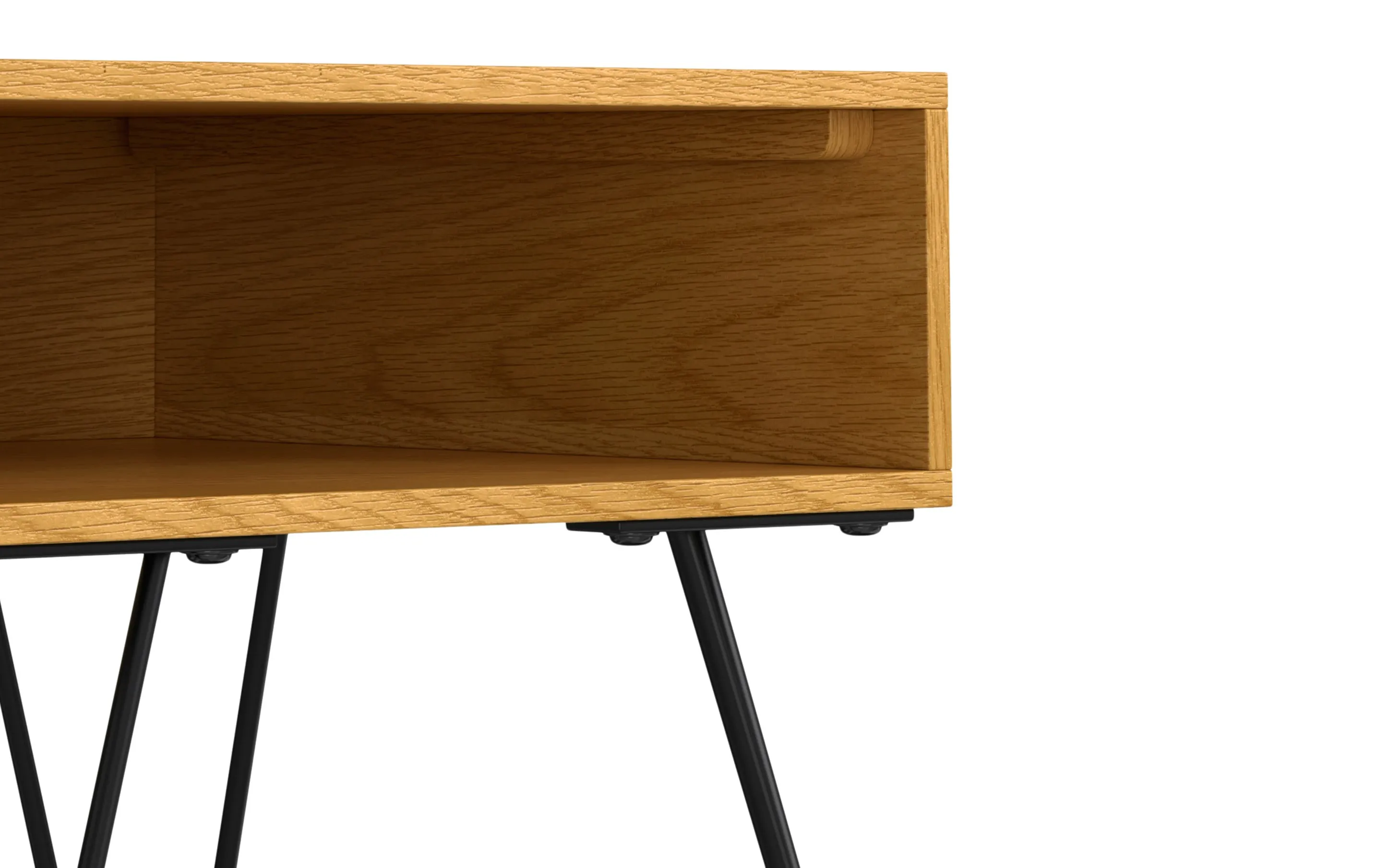 Hunter End Table in Oak