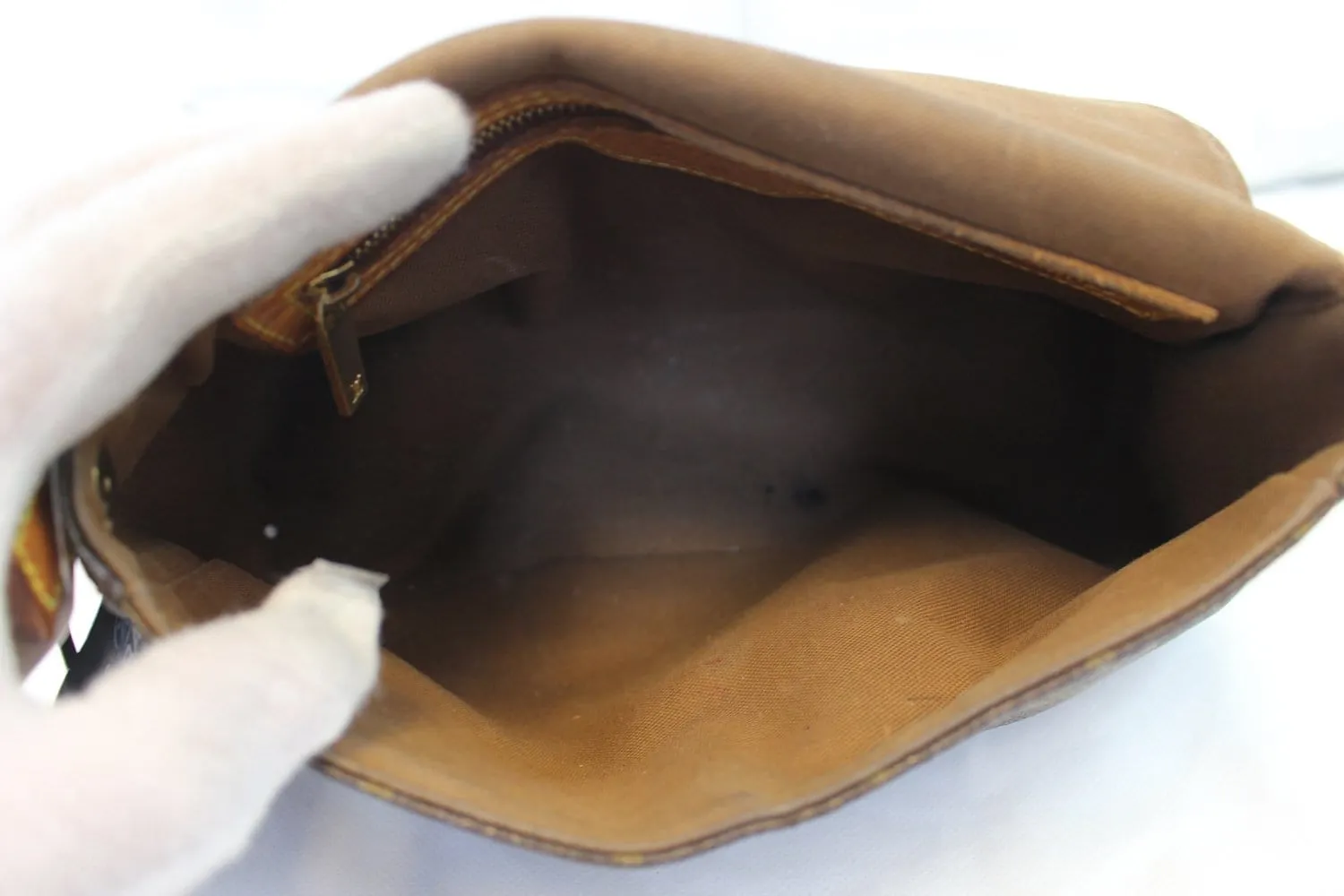 LOUIS VUITTON Monogram Canvas Looping PM Bag