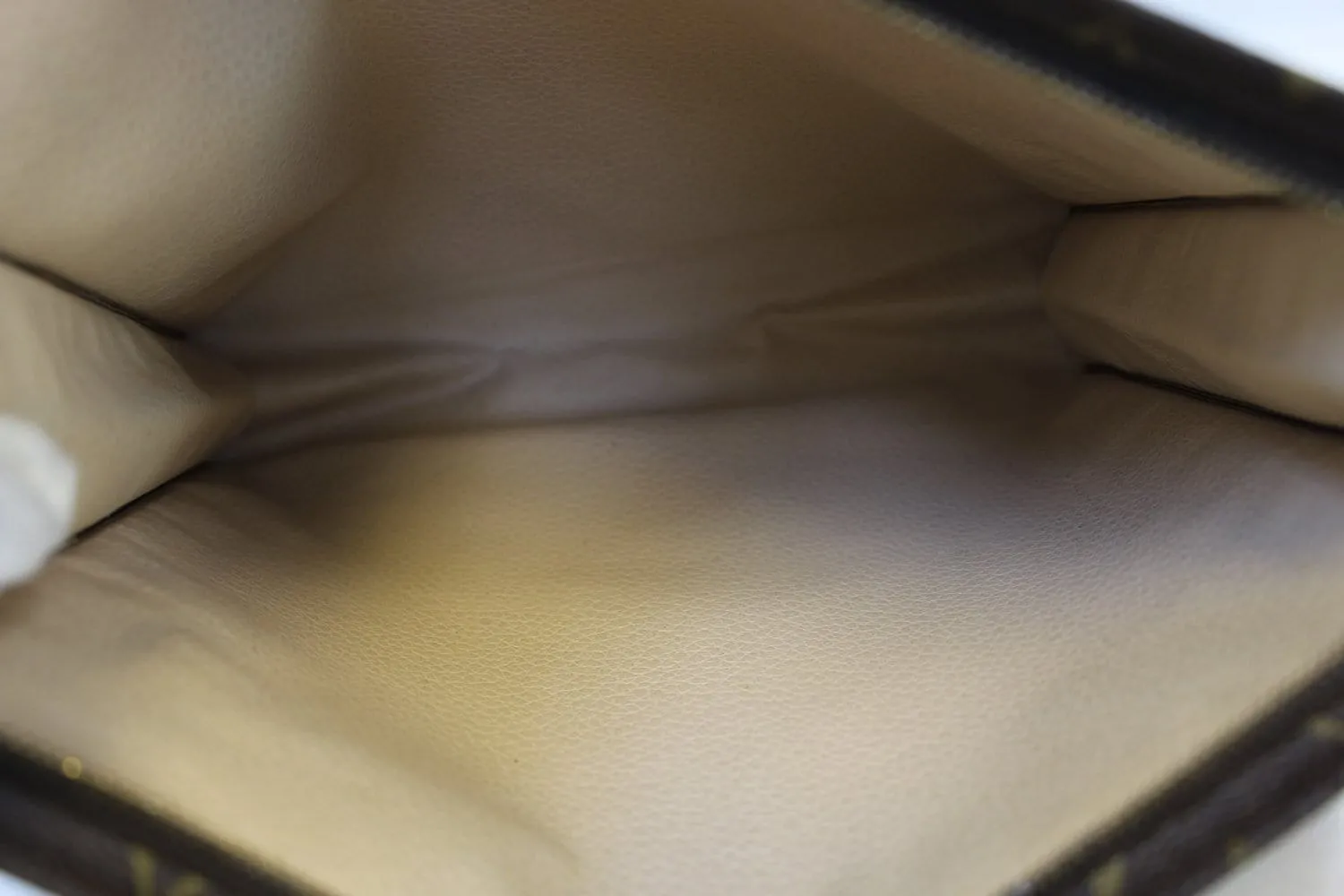 LOUIS VUITTON Monogram Canvas Toilette 26 Cosmetics Pouch