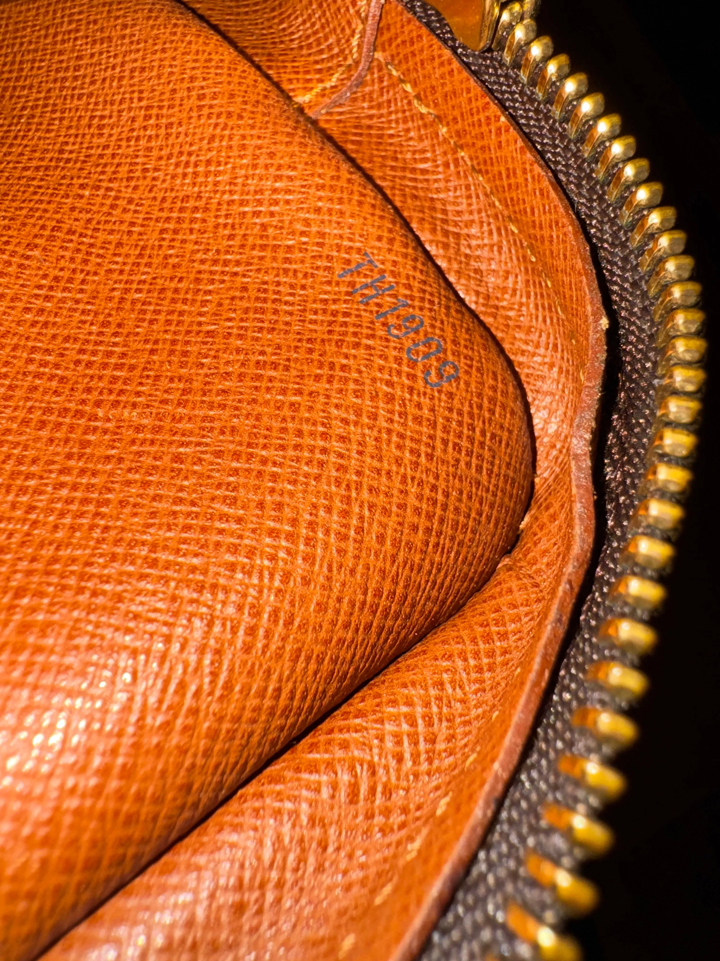 LV Vintage Amazone Crossbody Bag