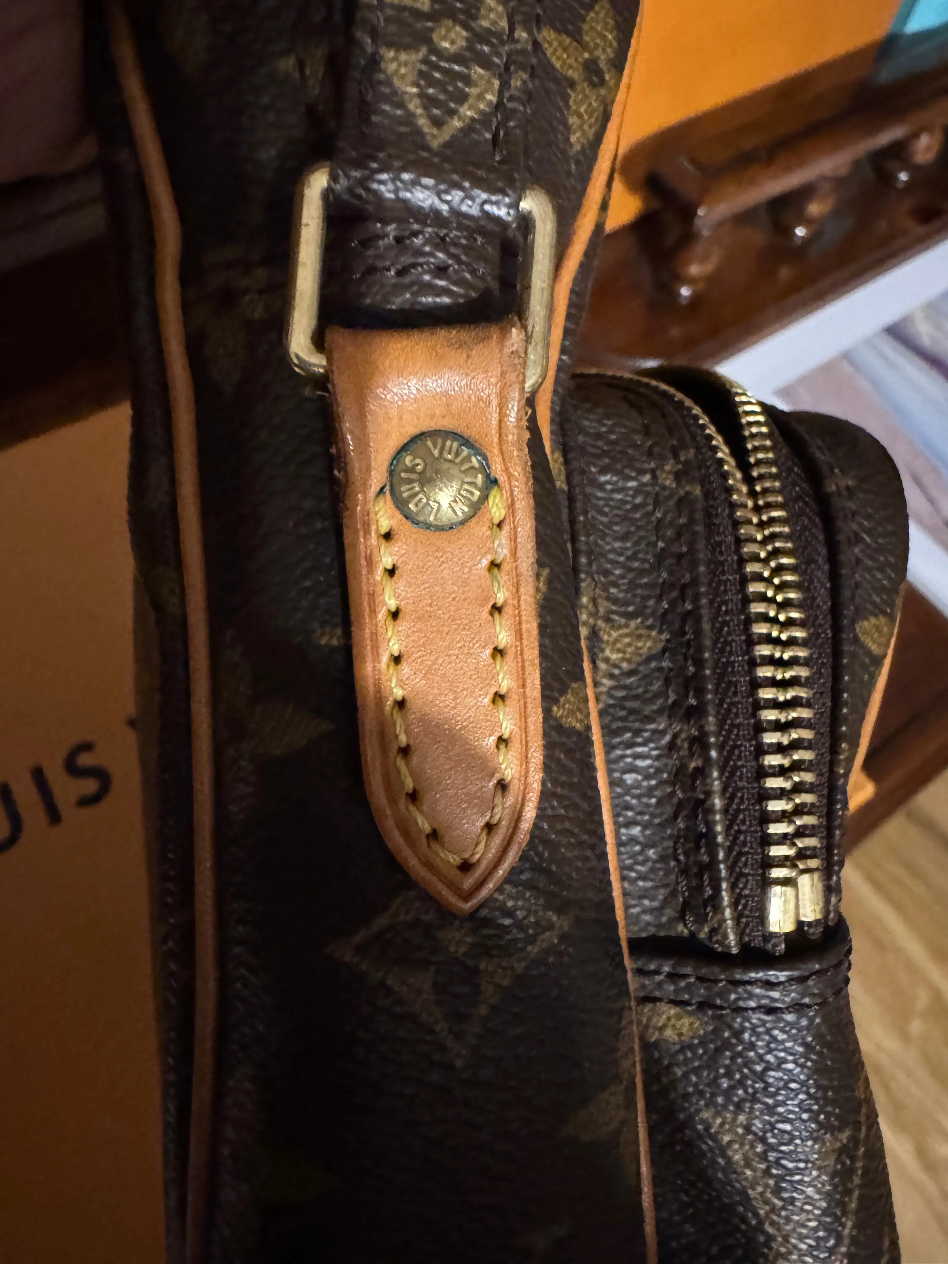 LV Vintage Amazone Crossbody Bag