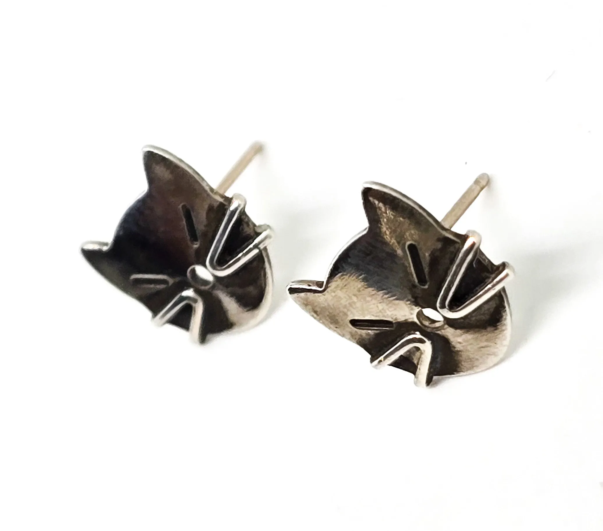 Modernist Cat head abstract kitty vintage sterling silver post stud earrings