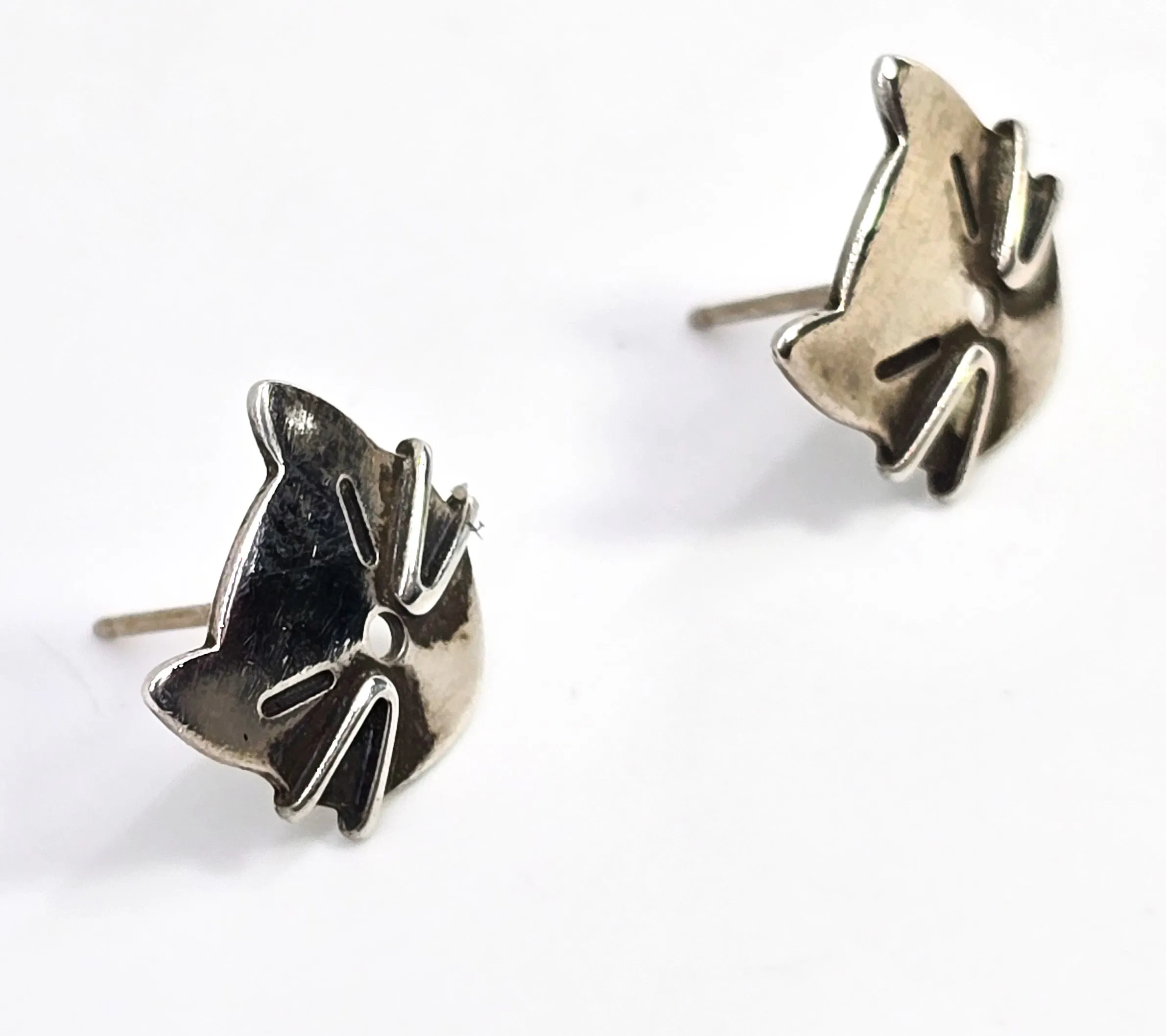 Modernist Cat head abstract kitty vintage sterling silver post stud earrings