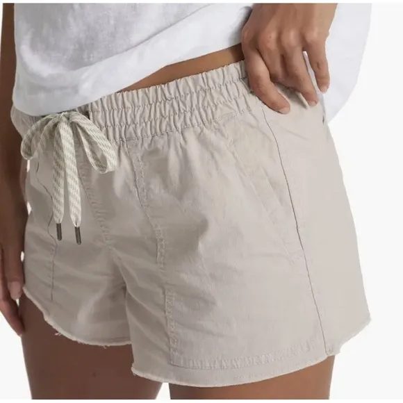 NEW $68 VUORI Shorts Womens XL Ripstop Drawcord Pockets Elastic Waist VW385