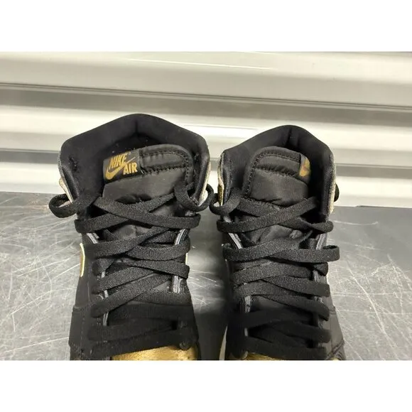 Nike Air Jordan 1 Retro High OG Youth Size 6.5Y Black Metallic Gold FD1437-071
