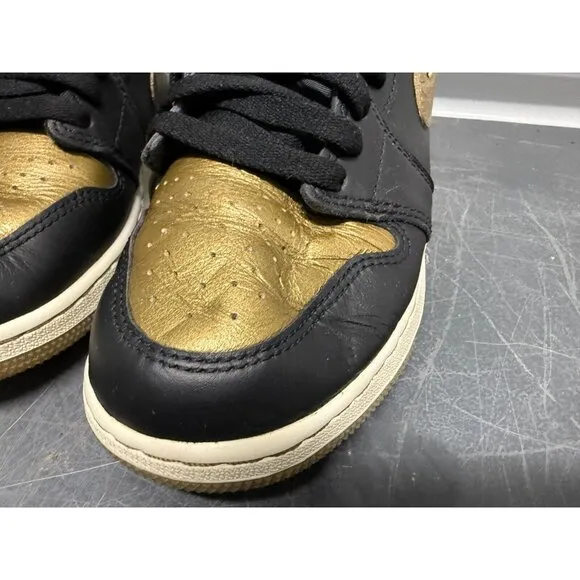 Nike Air Jordan 1 Retro High OG Youth Size 6.5Y Black Metallic Gold FD1437-071