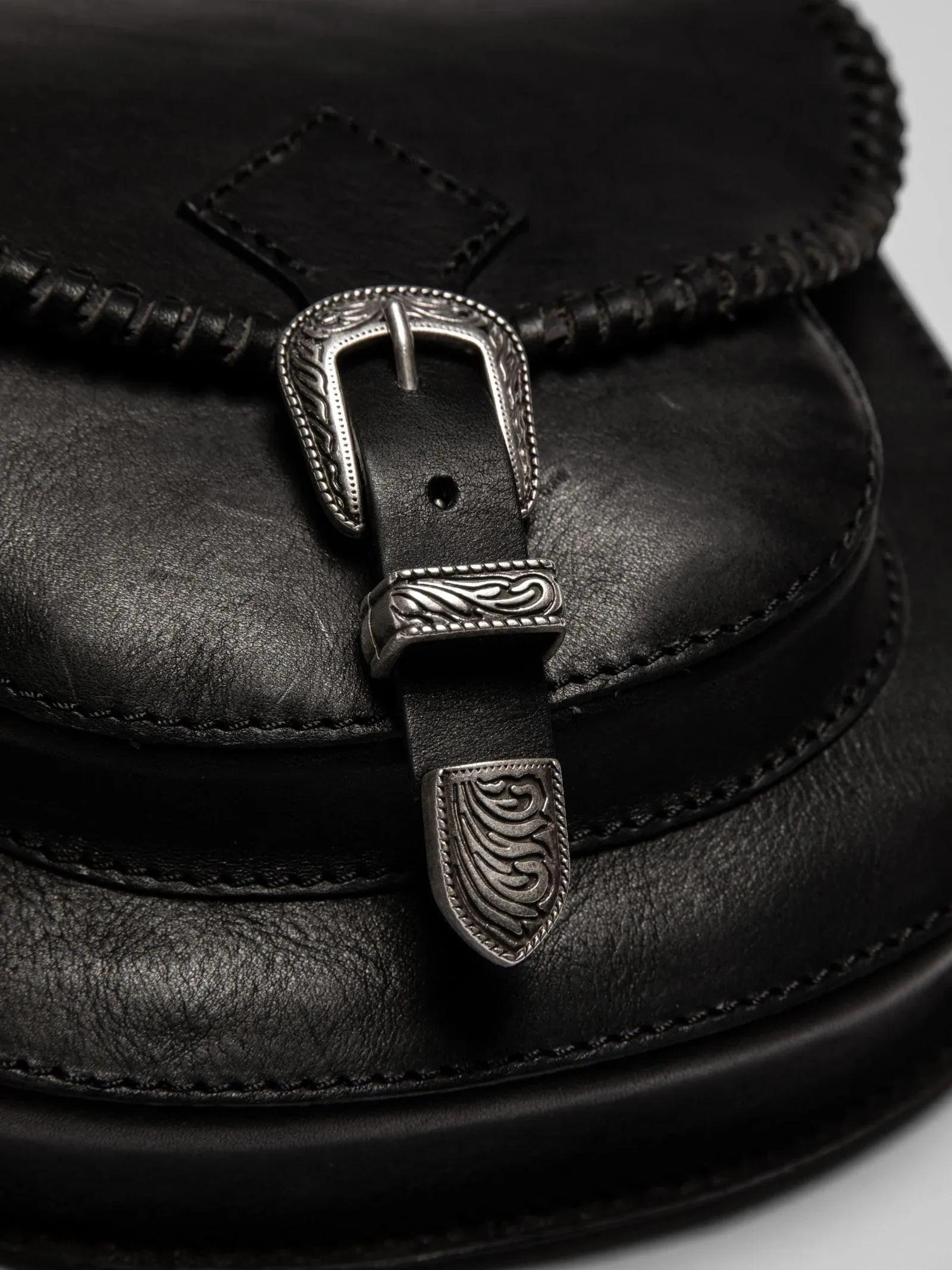 Nudie Jeans Co. - Western Leather Saddle Bag Black
