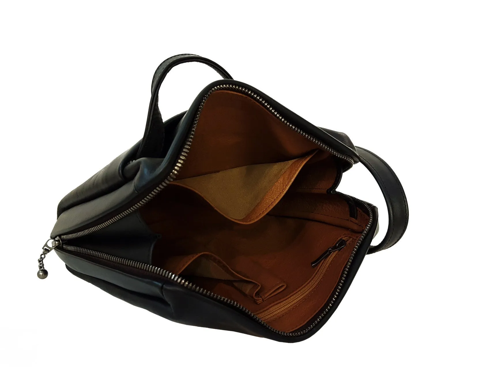 PIETRA-  (across the body) The minimalist