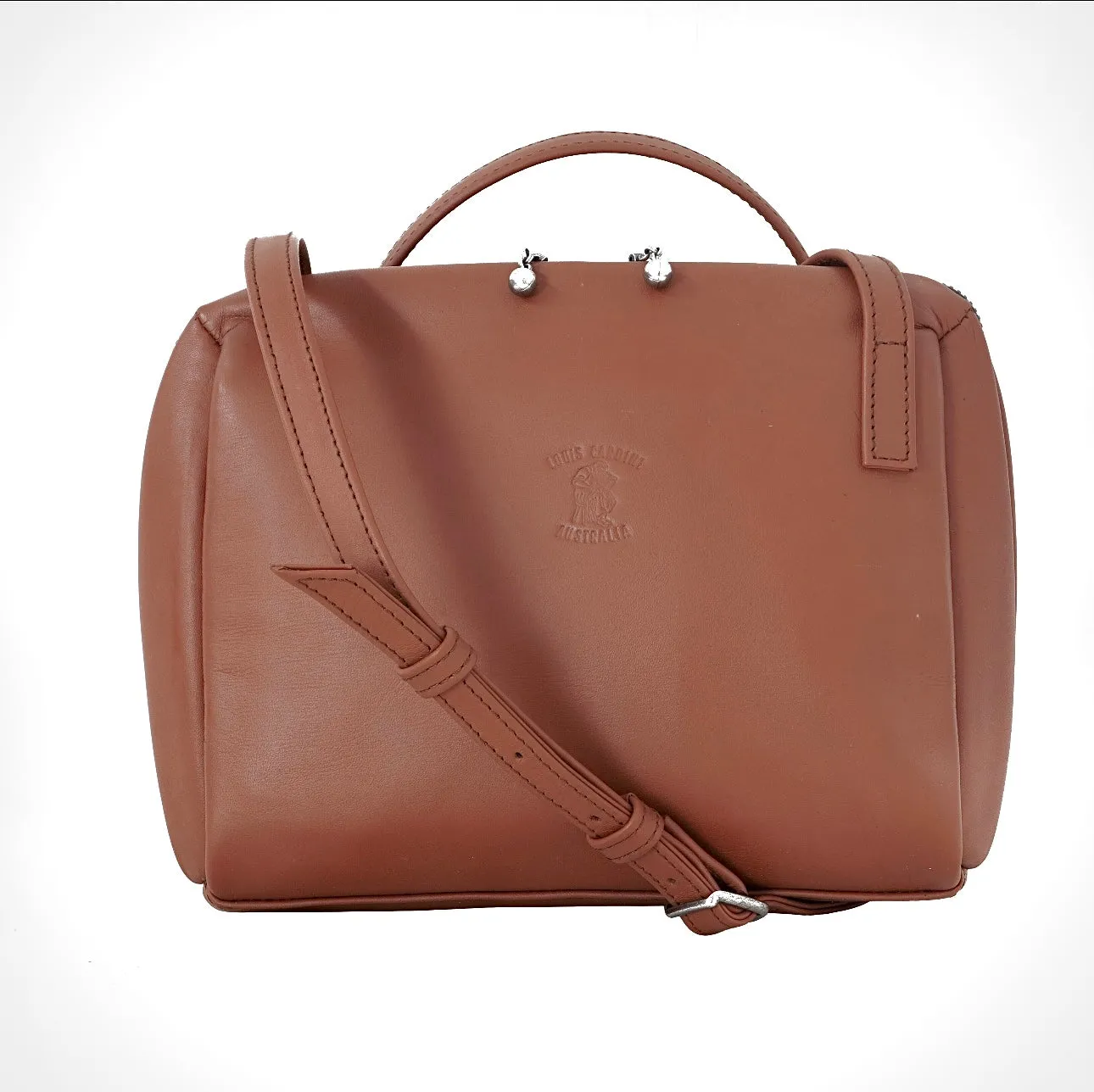 PIETRA-  (across the body) The minimalist