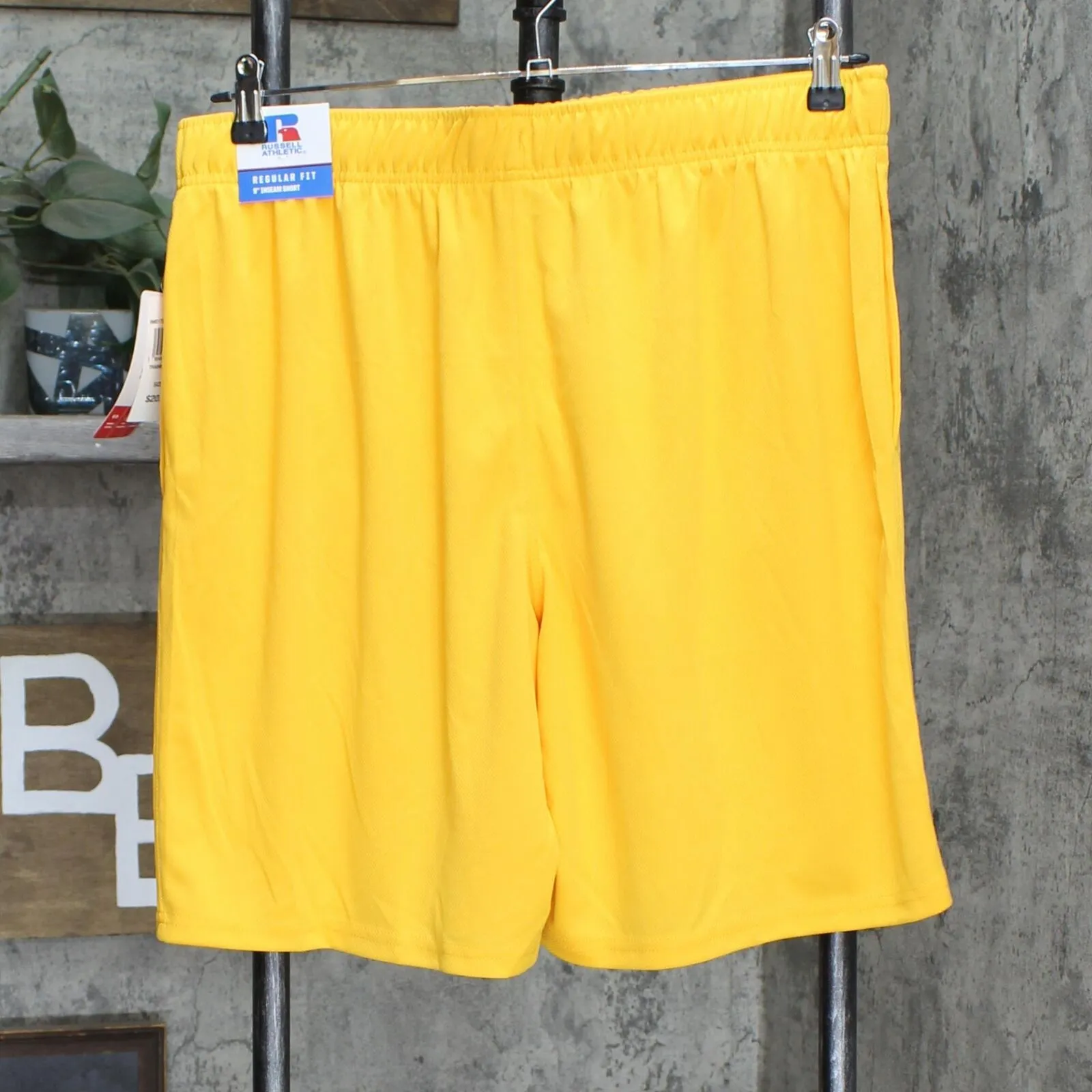 Russell Athletic Men's Mesh Performance 9" Shorts Saffron Gold Yellow XL