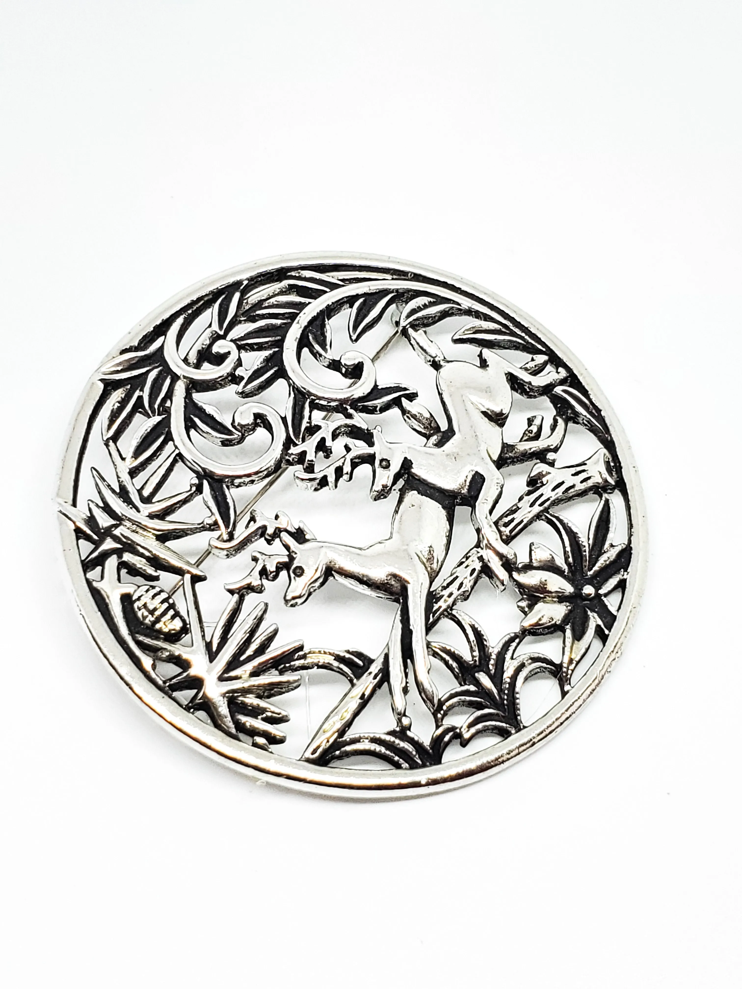 Sarah Coventry signed Christmas reindeer figural silver toned vintage brooch