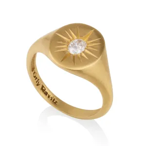Signature round shaped star signet ring